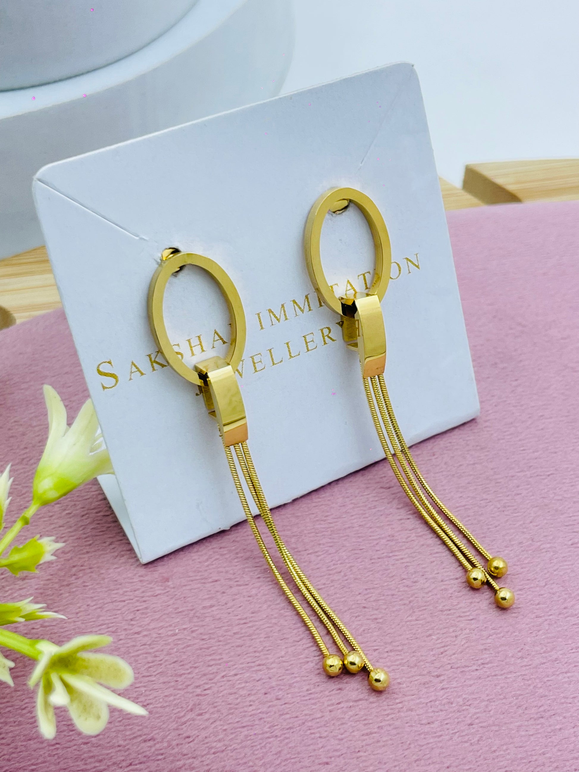 Elegant Gold Tassel Earrings  Perfect Jewelry for Any Occasion