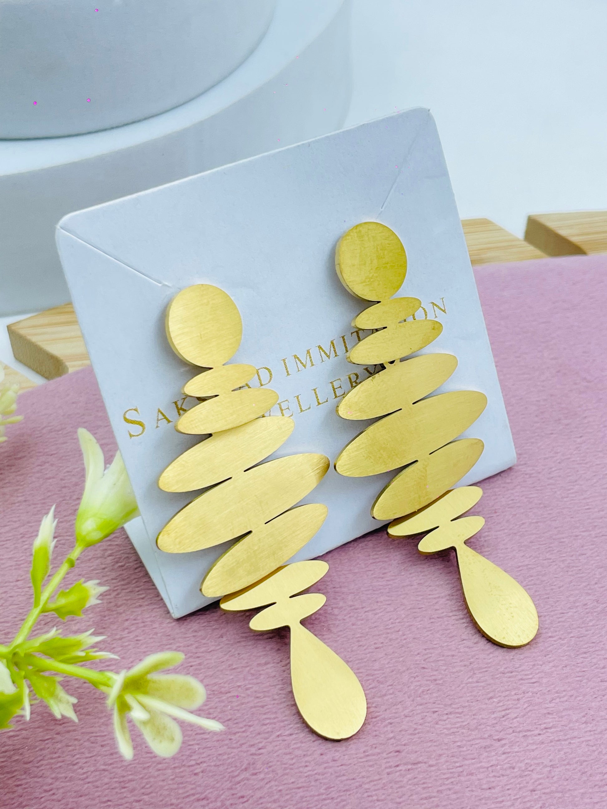 Stylish Modern Abstract Gold Earrings