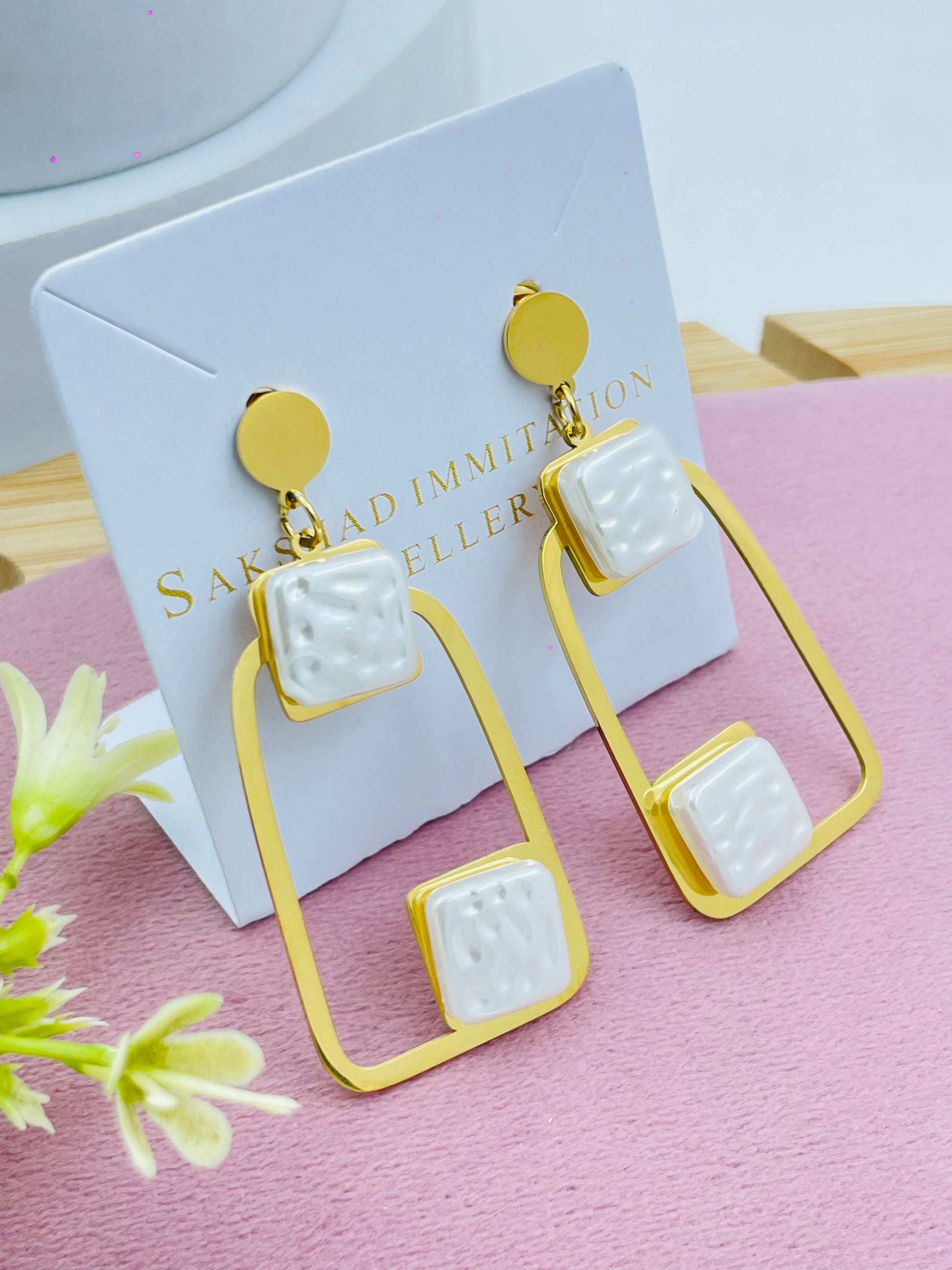 Elegant Geometric Gold and White Earrings