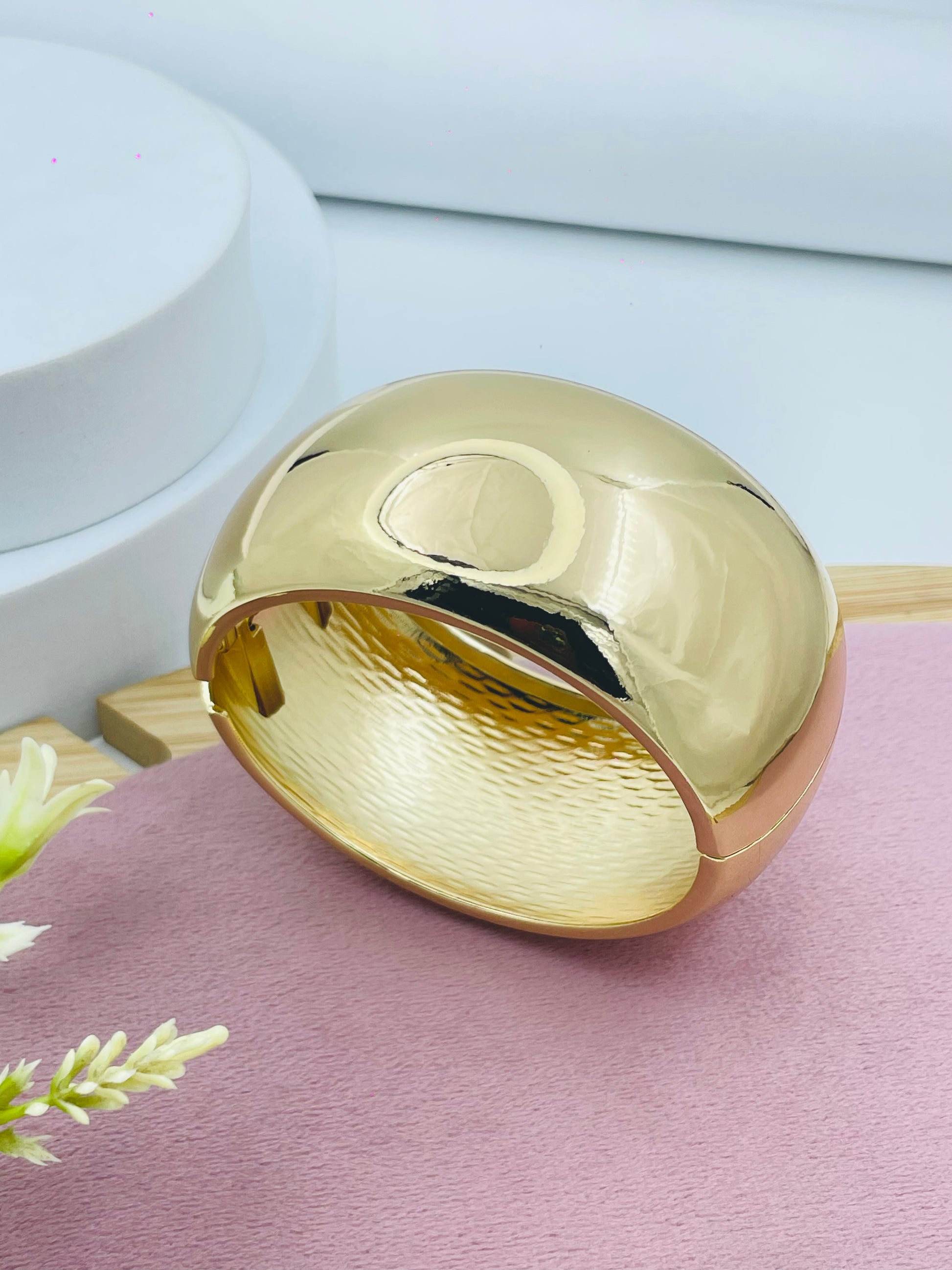 Elegant Gold Polished Metal Cuff Bracelet