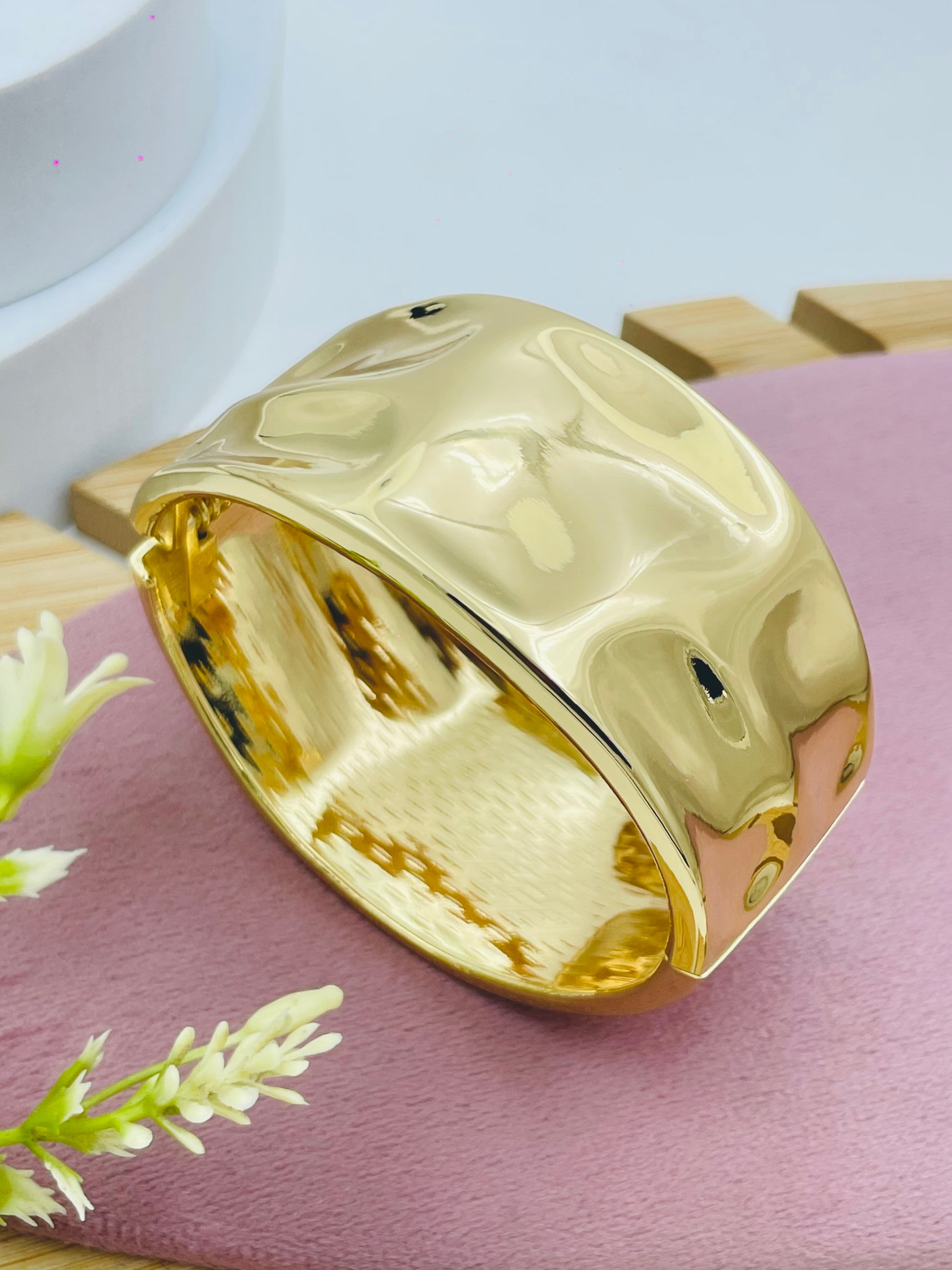 Elegant Gold Polished Cuff Bracelet  Fashion Accessories