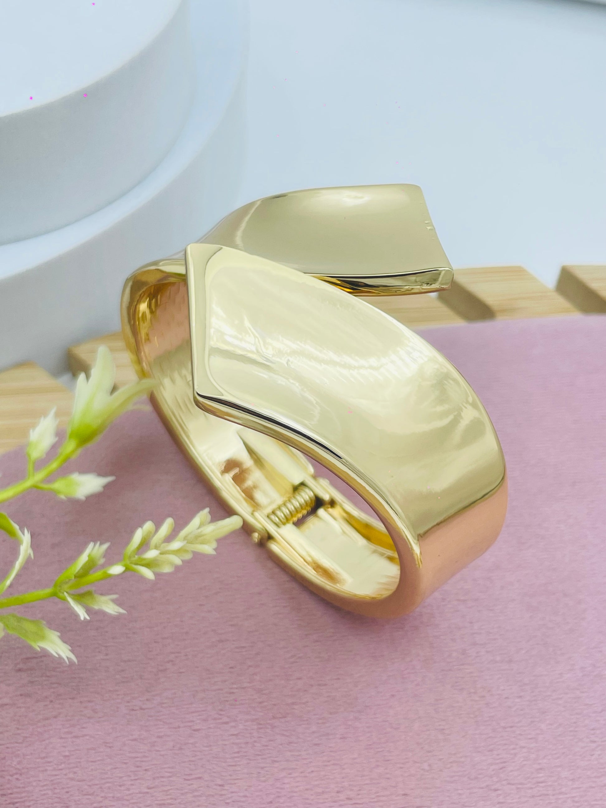 Elegant Gold Plated Bracelet for Women