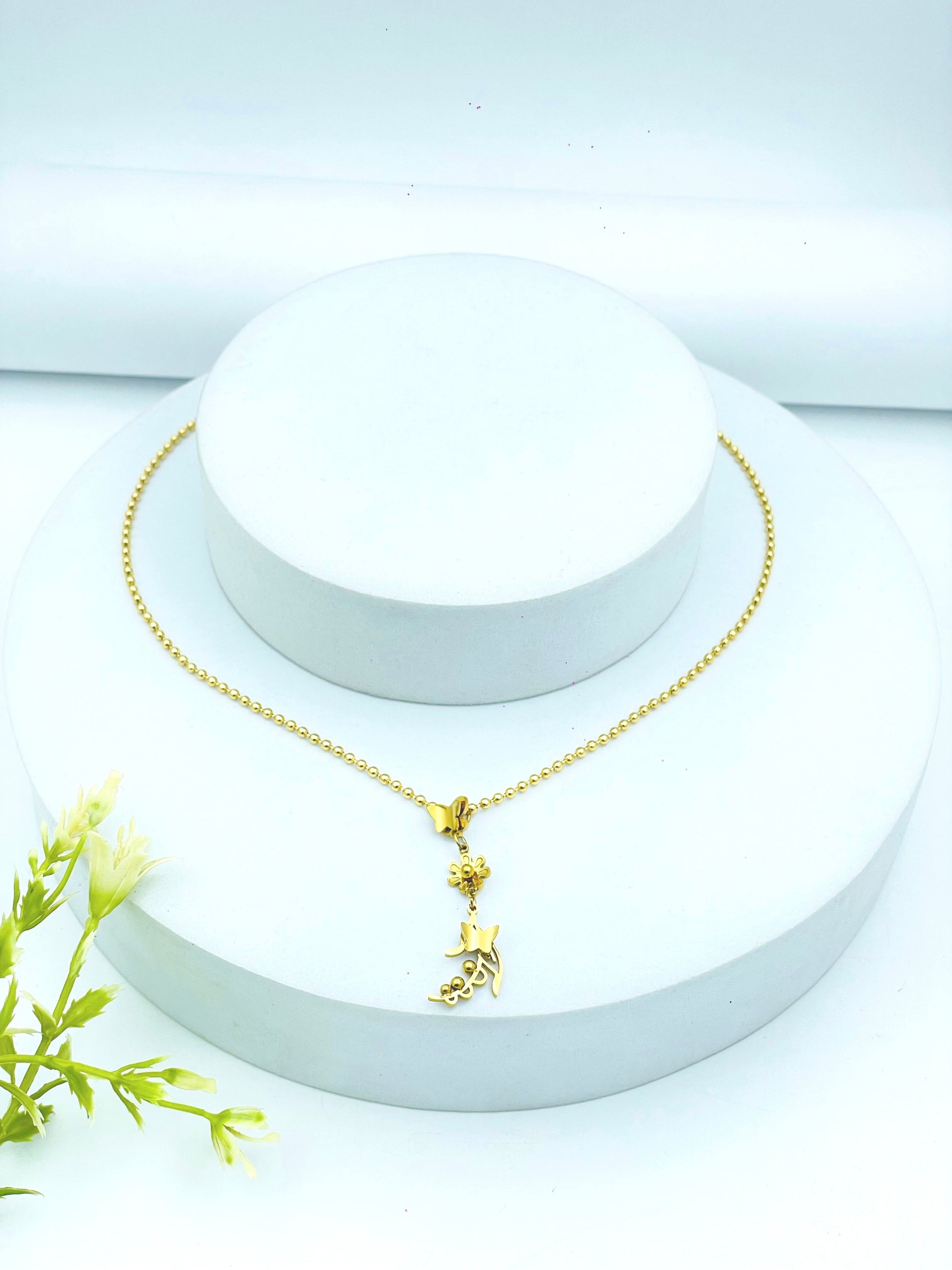Stylish Gold Plated Arabic Name Necklace for Special Occasions
