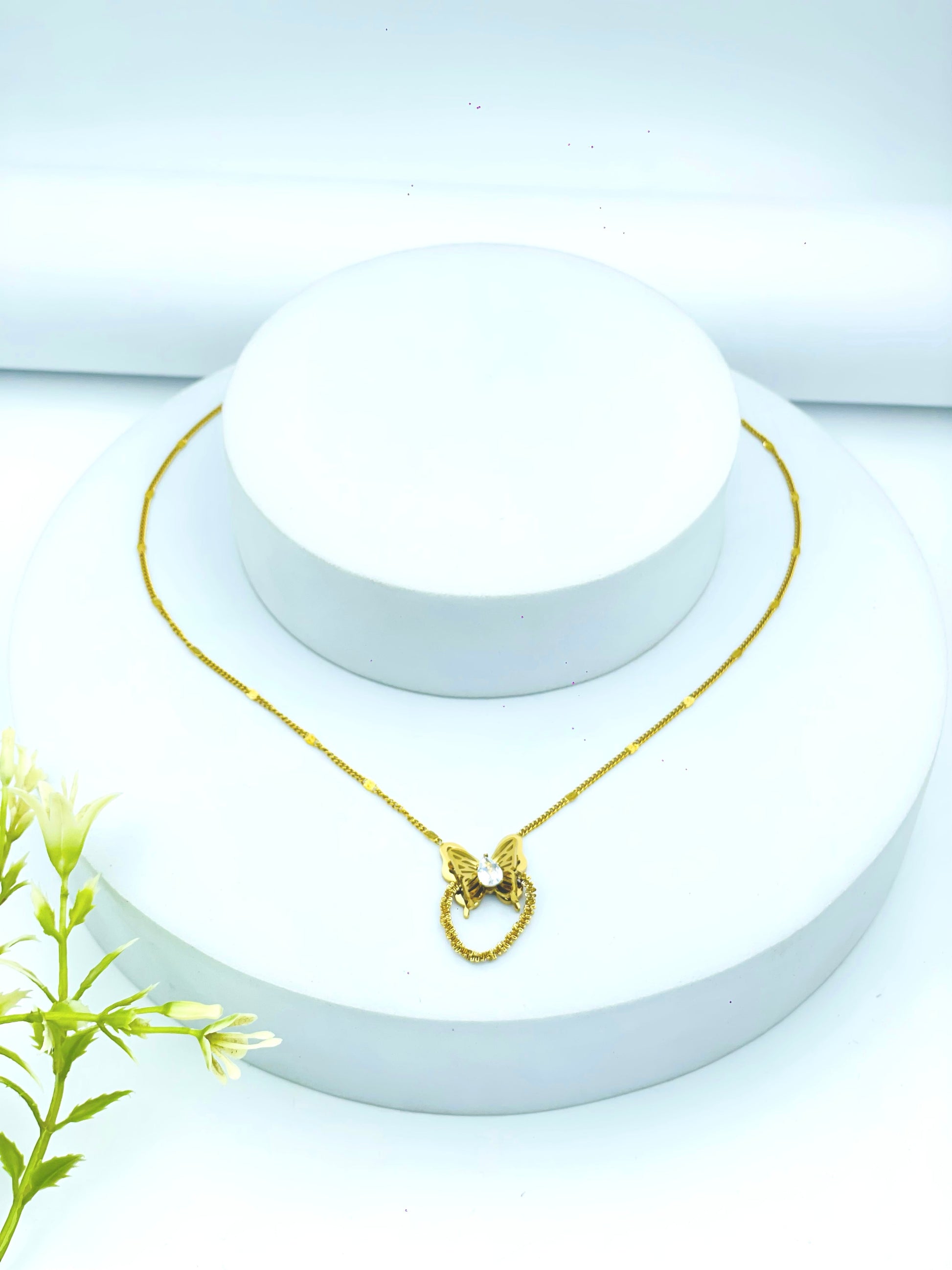 Elegant Gold Bow Pendant Necklace  Jewelry Collection