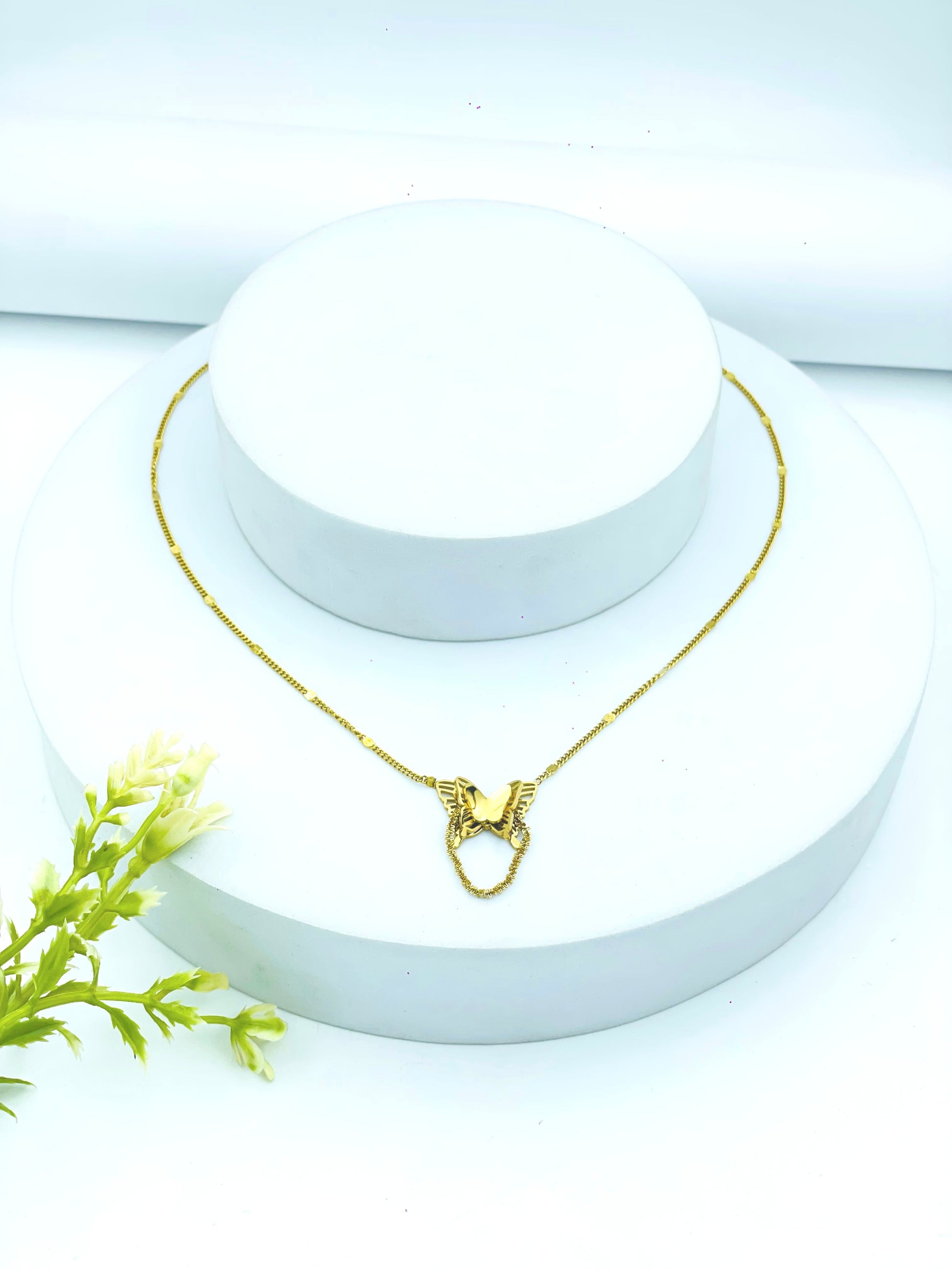 Elegant Gold Heart Necklace  Perfect Gift for Her