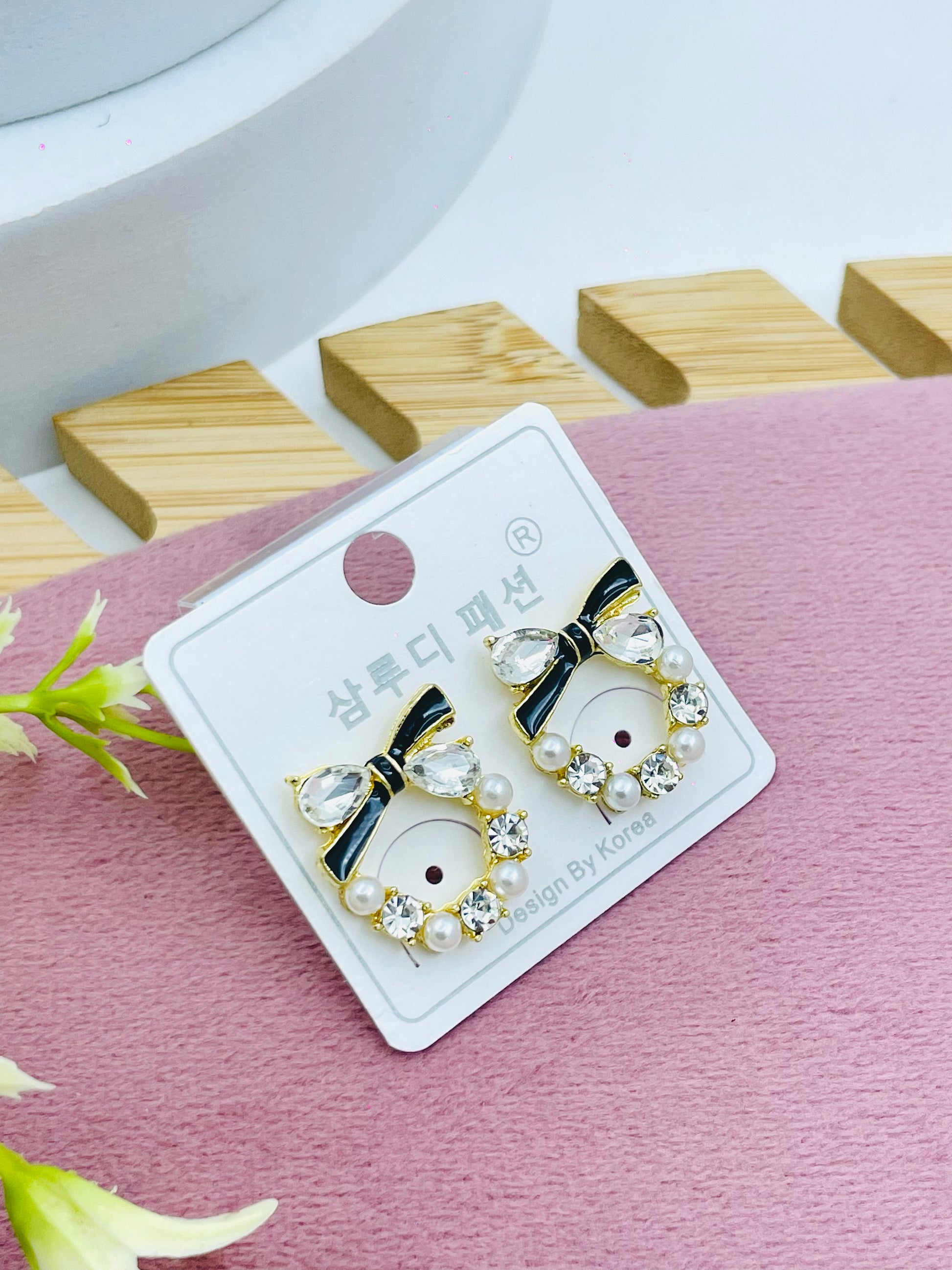 Chic Bow Pearl and Crystal Earrings