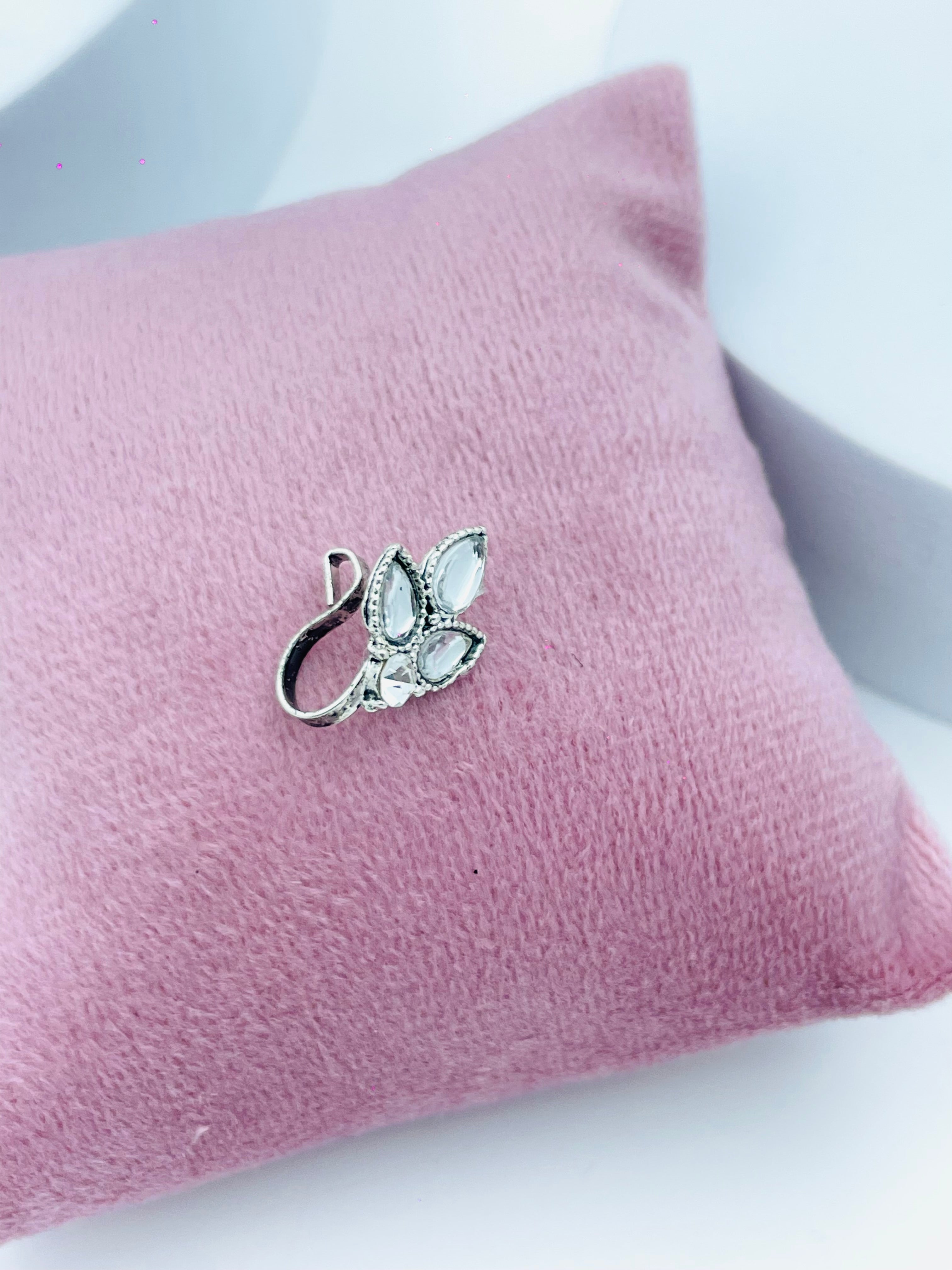 Elegant Silver Leaf Toe nose pin with Gemstones