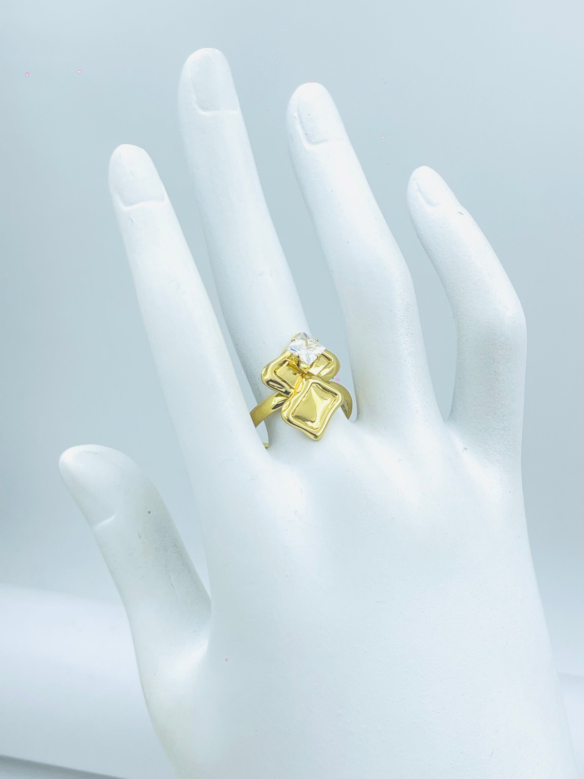 Elegant Gold Cross Ring with Stunning Crystal Accent