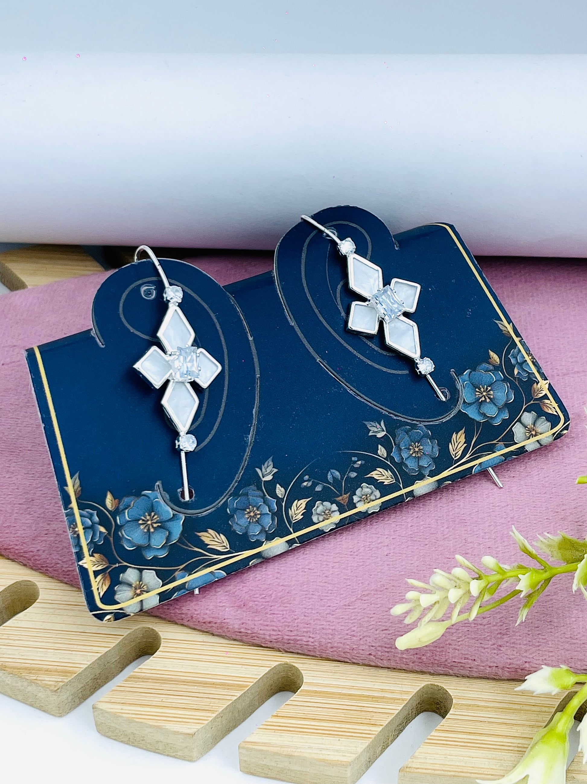 Elegant Floral Pattern Silver Earrings