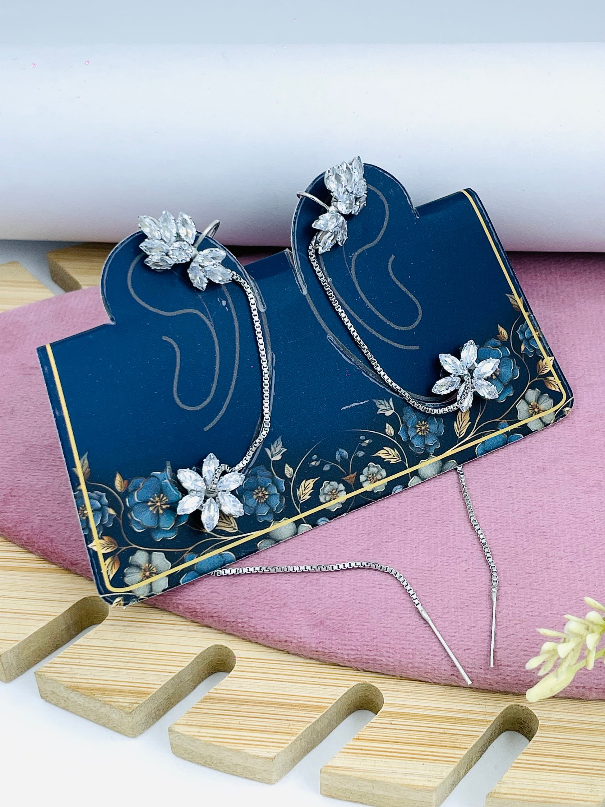 Elegant Floral Silver Earrings with Rhinestones