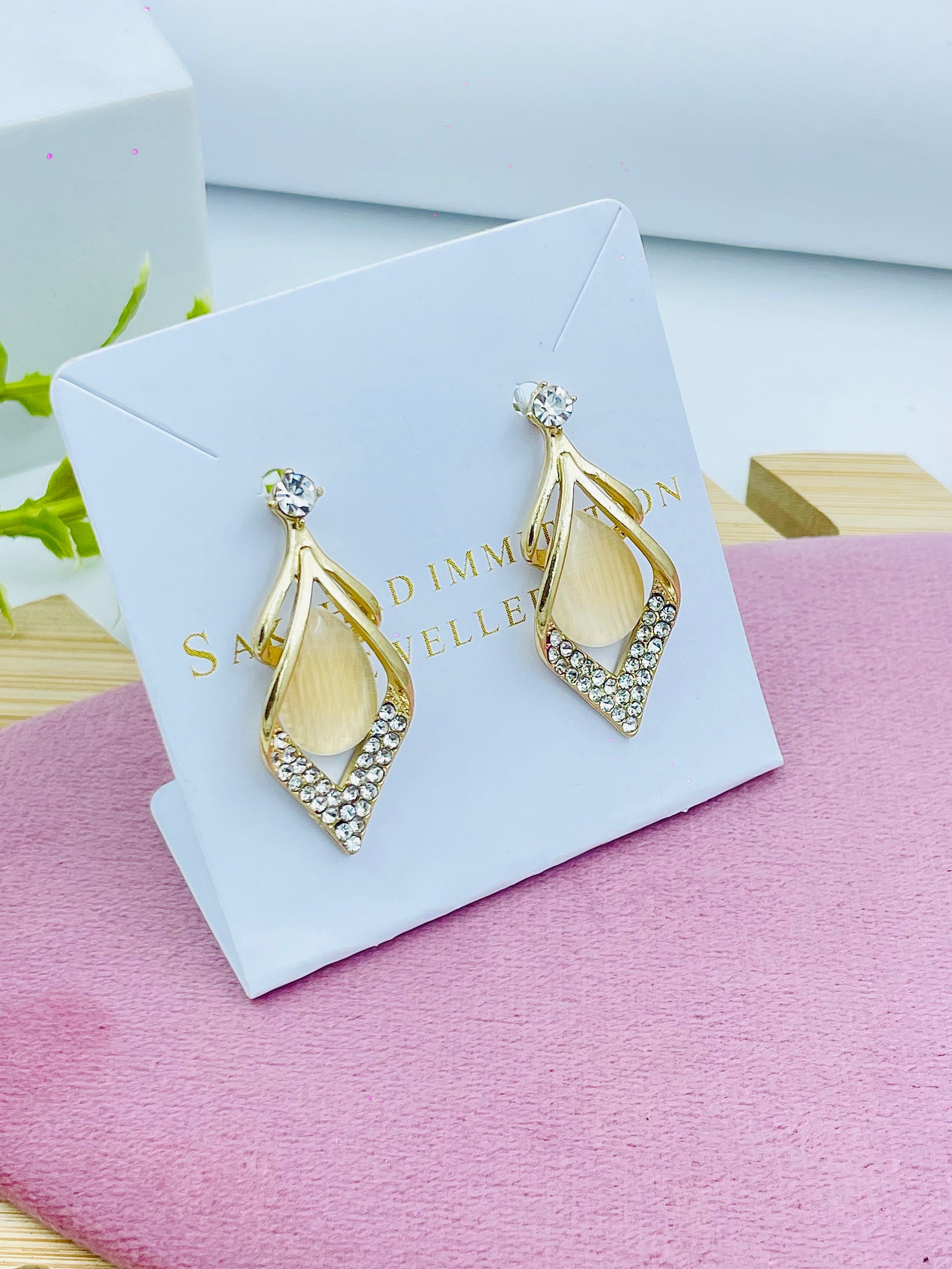 Elegant Teardrop Crystal Earrings  Sparkling Jewelry