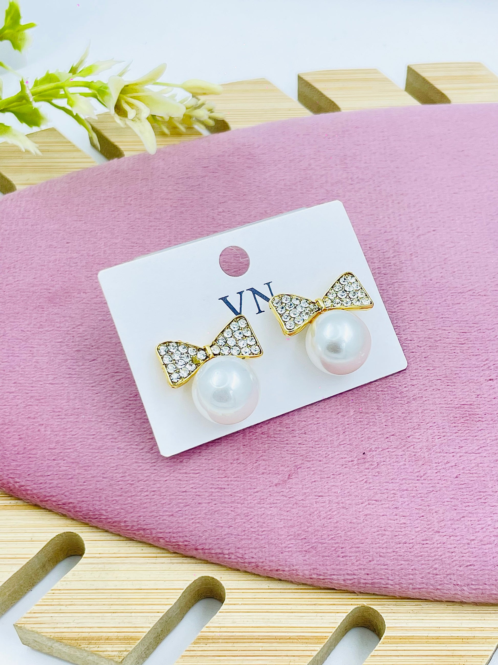 Elegant Pearl Bowknot Earrings with Rhinestones