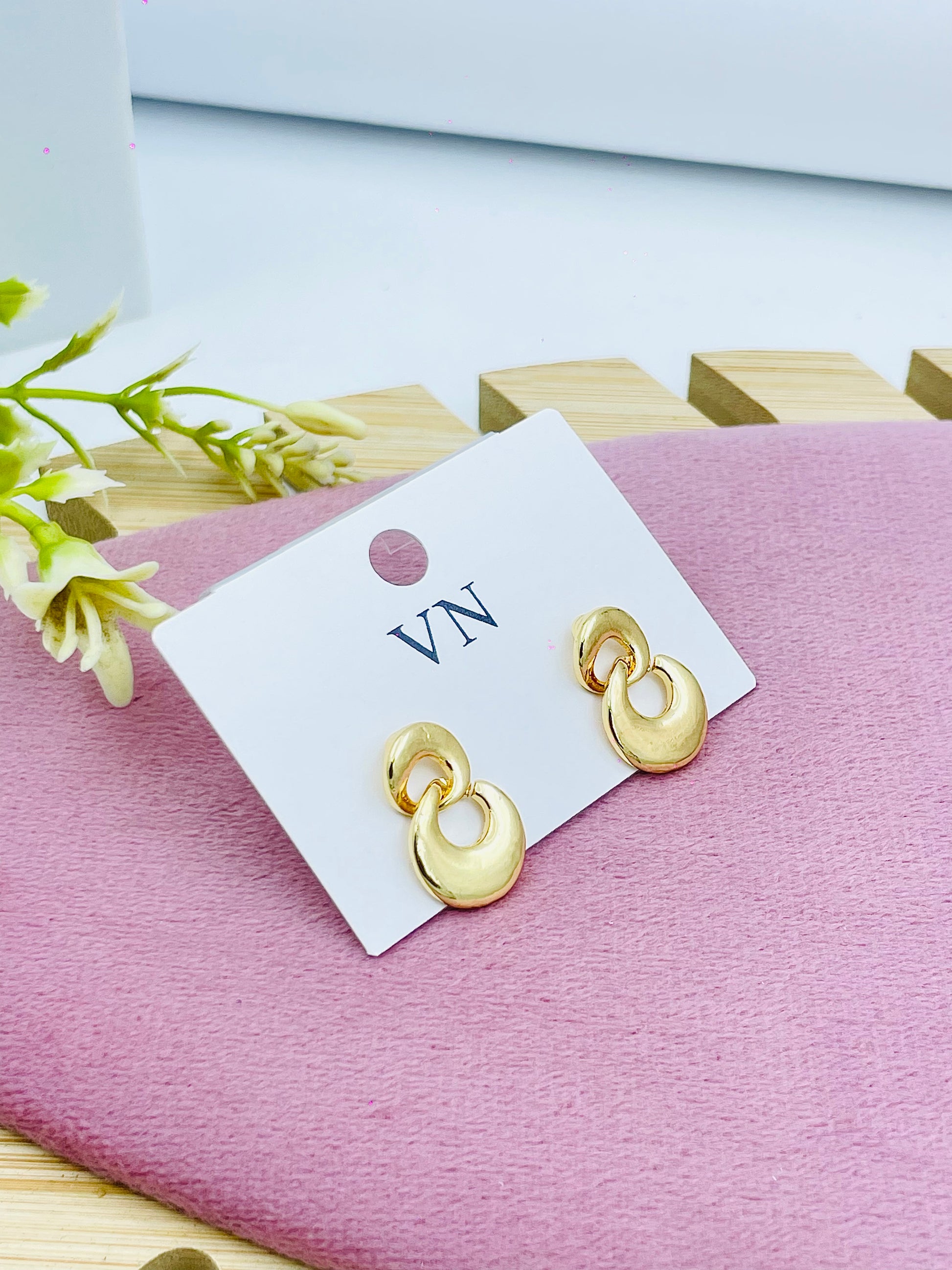 Elegant Gold Double Hoop Earrings  Stylish Jewelry