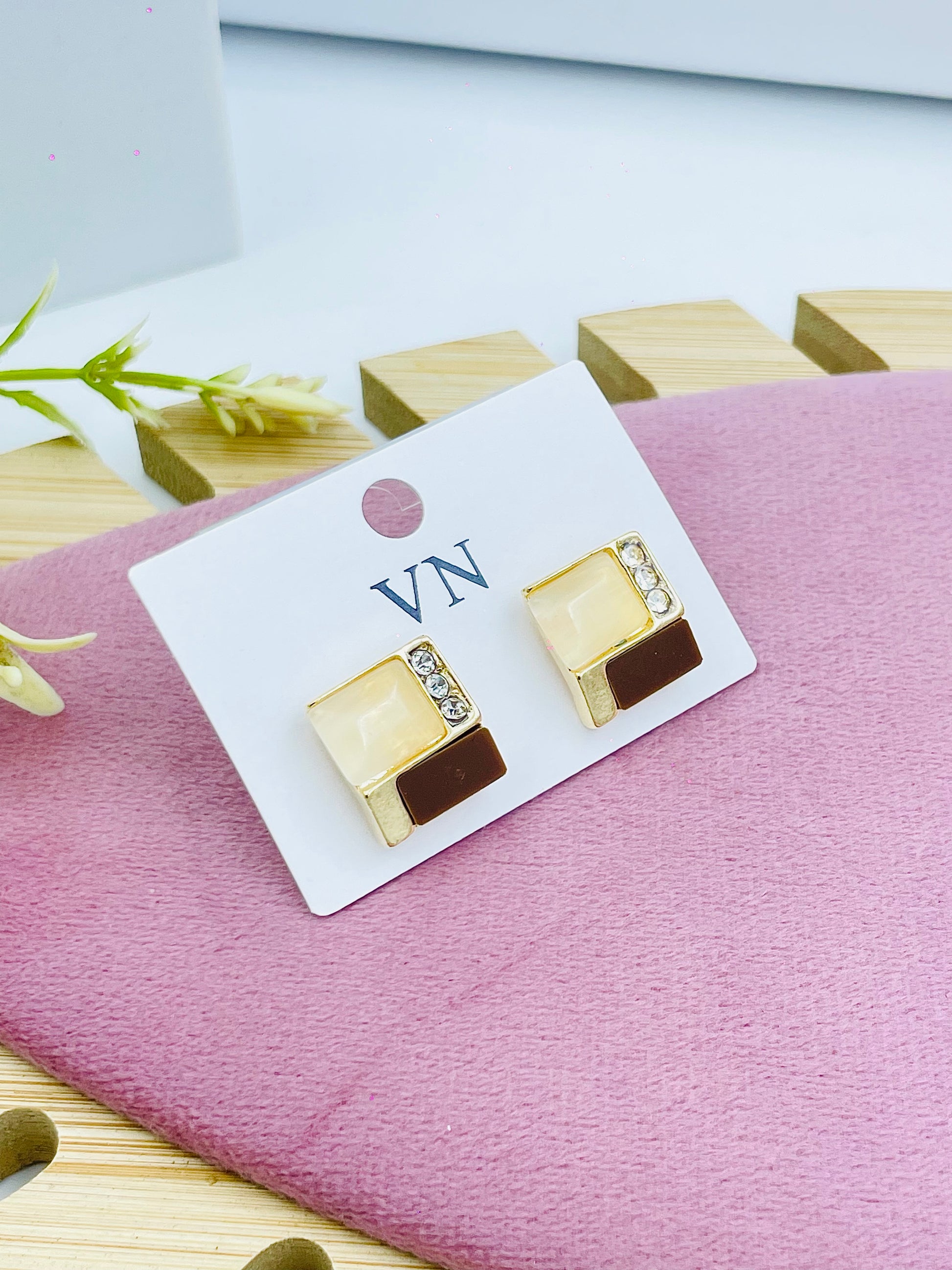 Stylish Geometric Square Stud Earrings with Crystal Accents