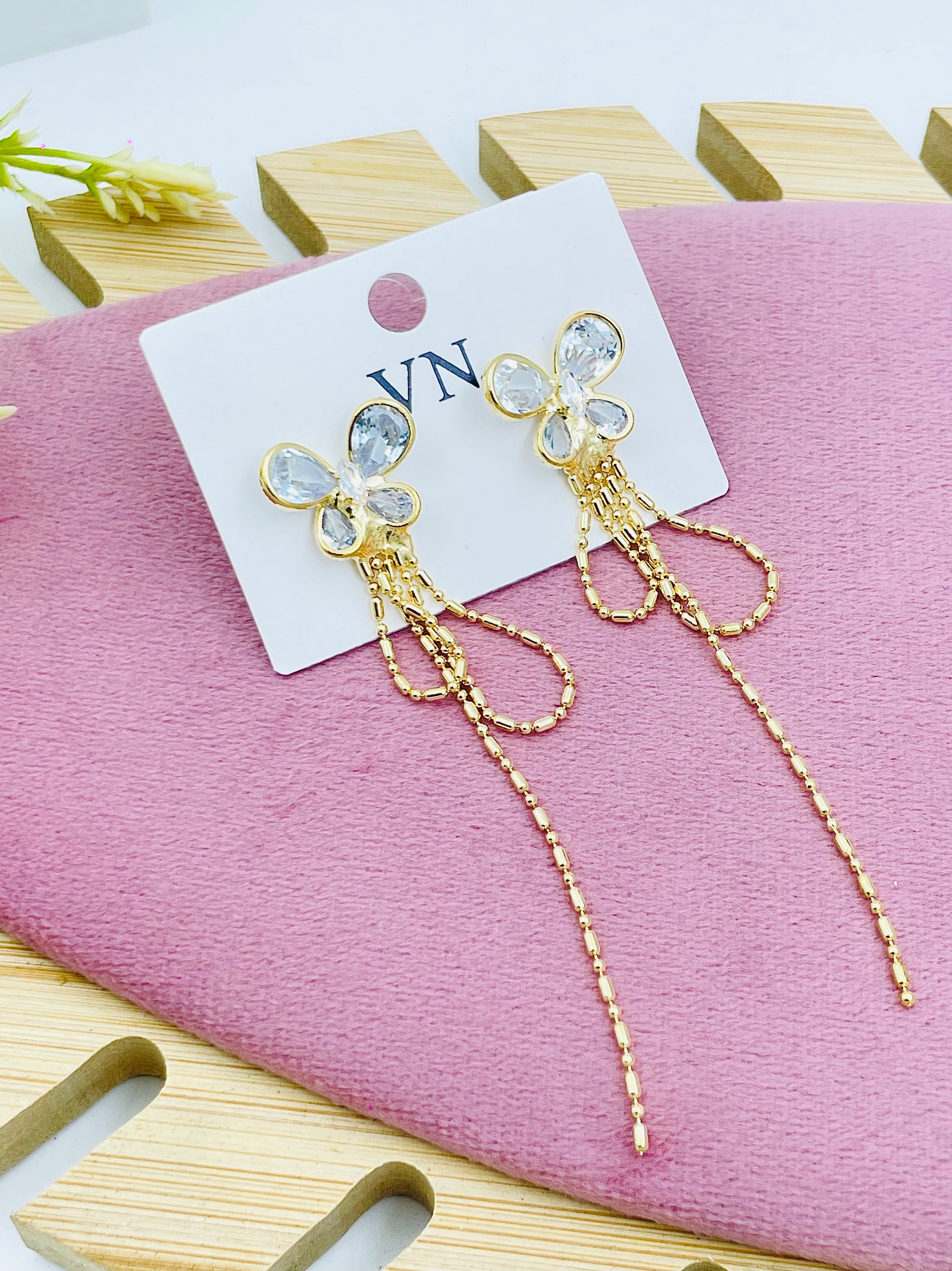 Elegant Gold Crystal Drop Earrings