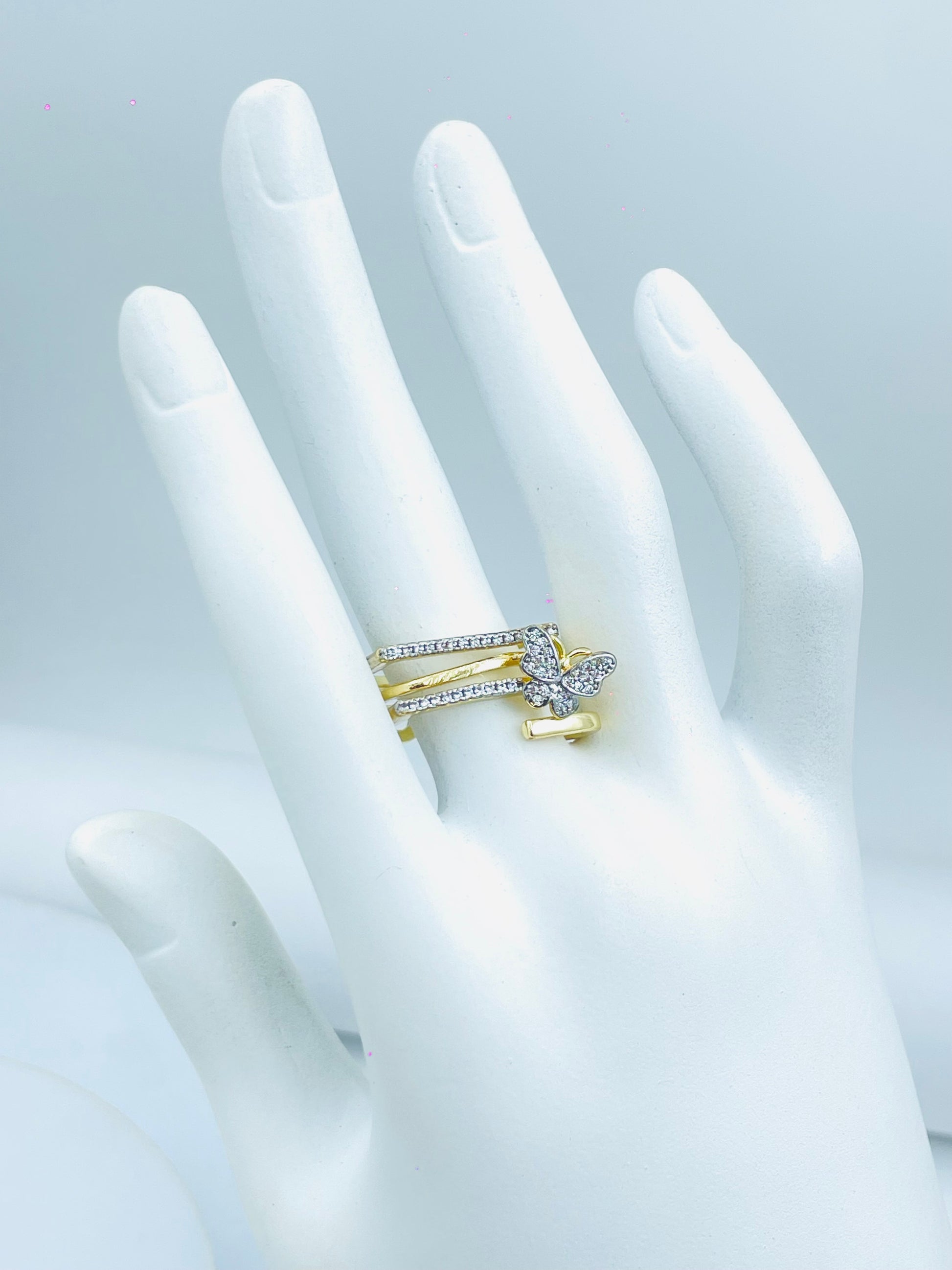 Elegant Gold and Diamond Butterfly Ring