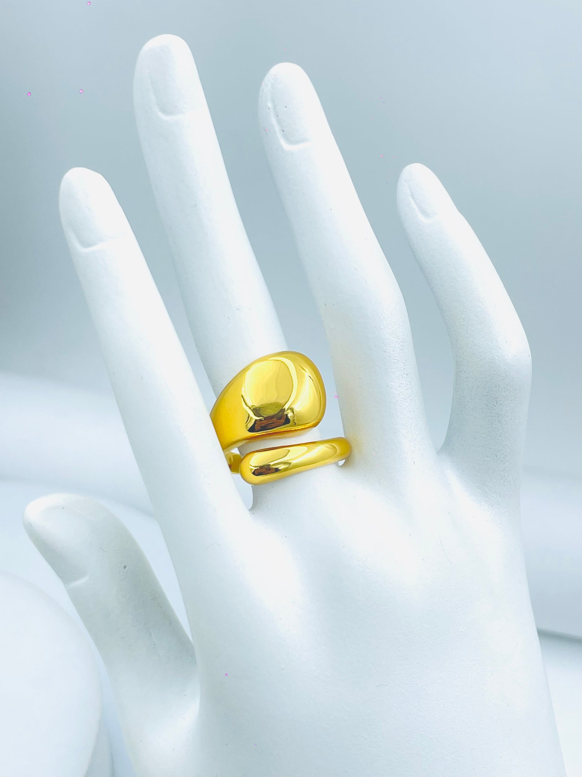 Stylish Bold Gold Statement Ring for Women