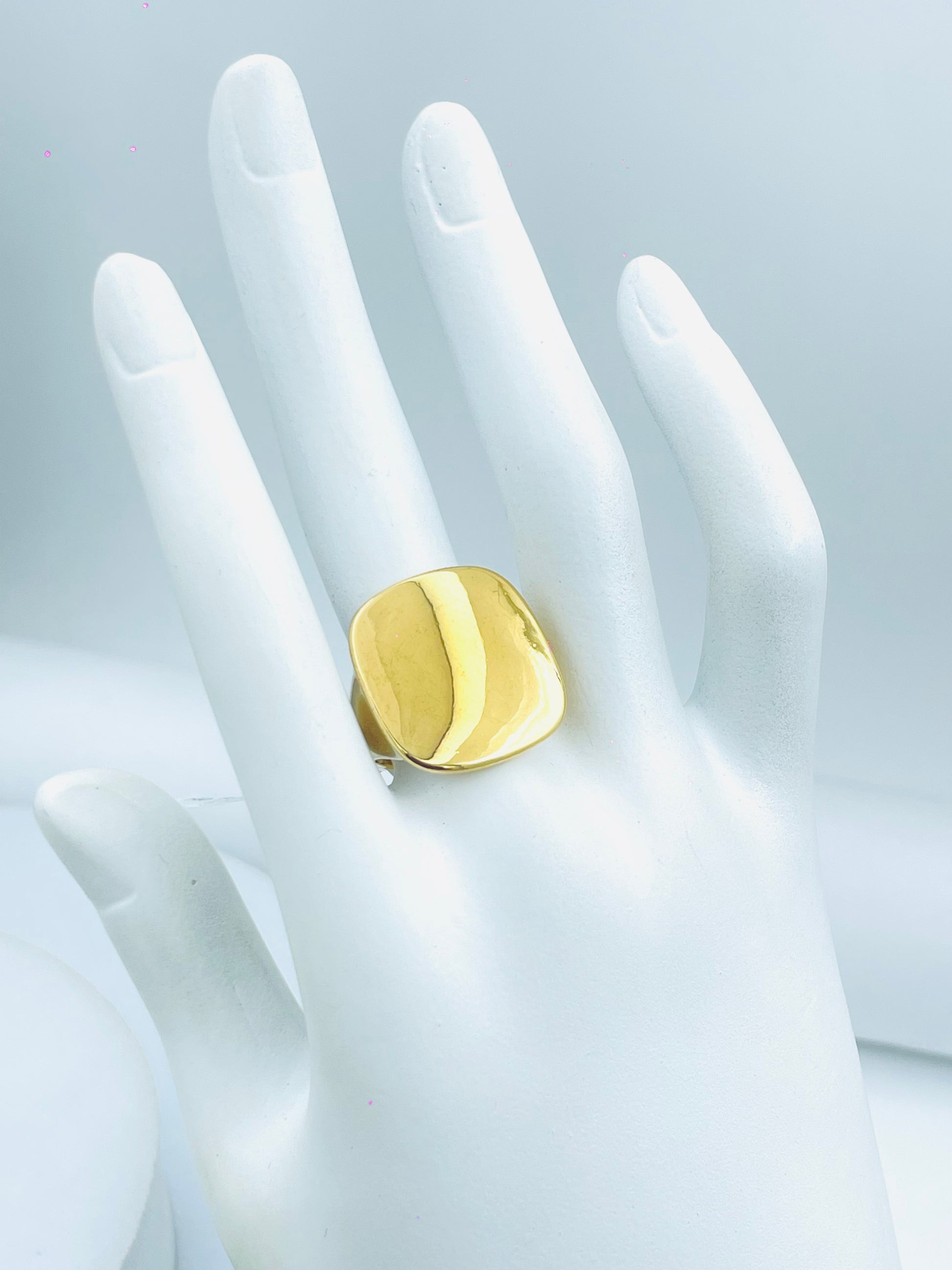 Elegant Gold Statement Ring
