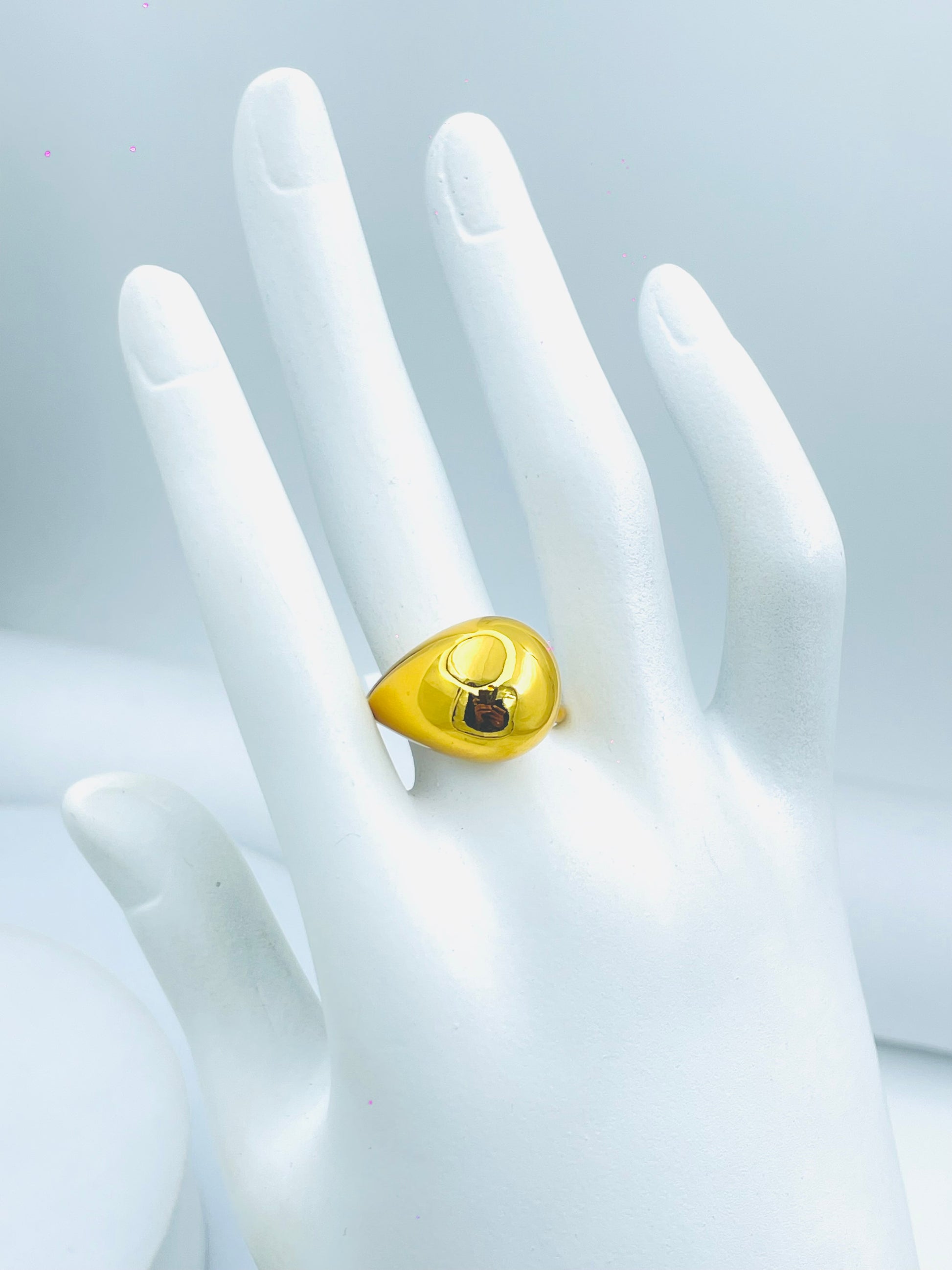 Elegant Gold Statement Ring with Black Stone
