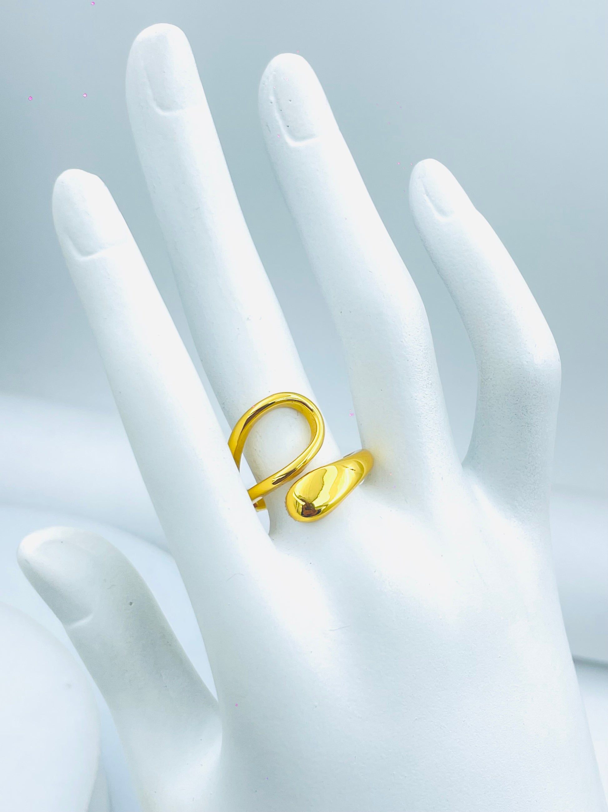 Elegant Gold Wrap Ring for Stylish Fashion