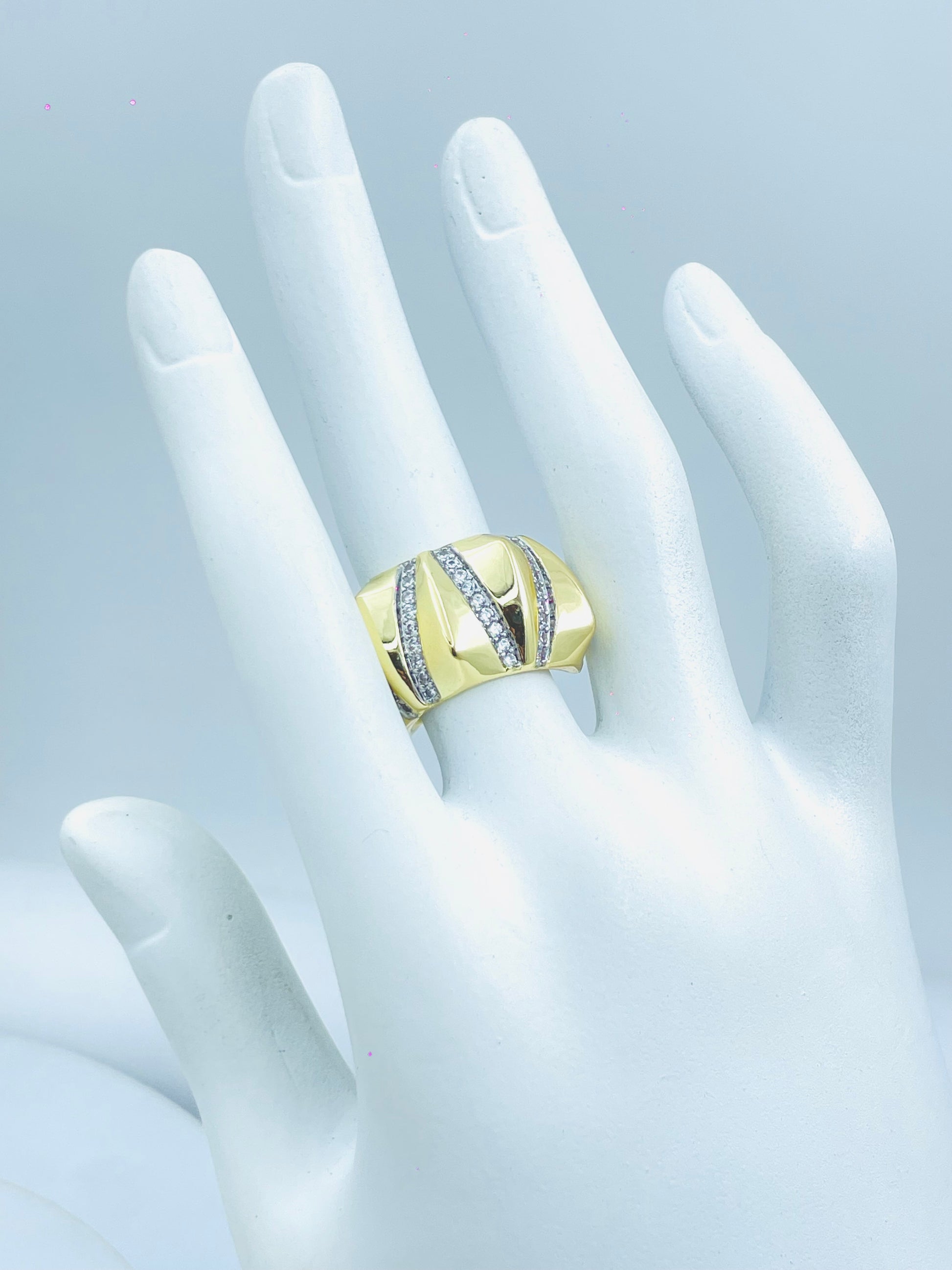 Elegant Gold and Diamond Accent Wave Ring