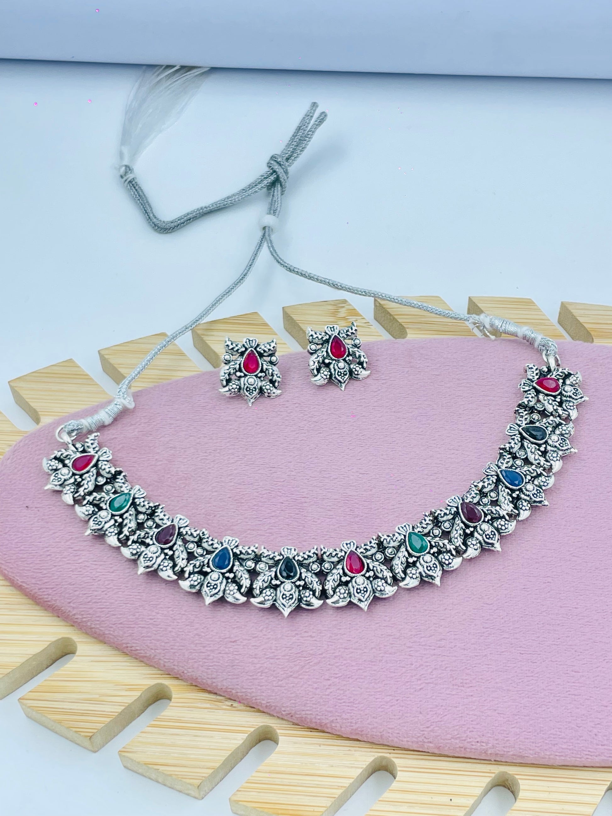 Elegant Silver Floral Necklace and Earring Set