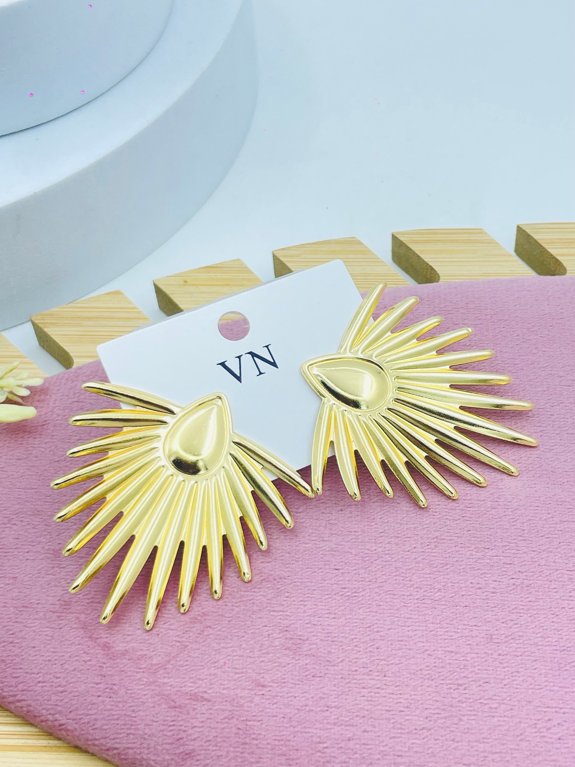 Elegant Sunburst Gold Earrings