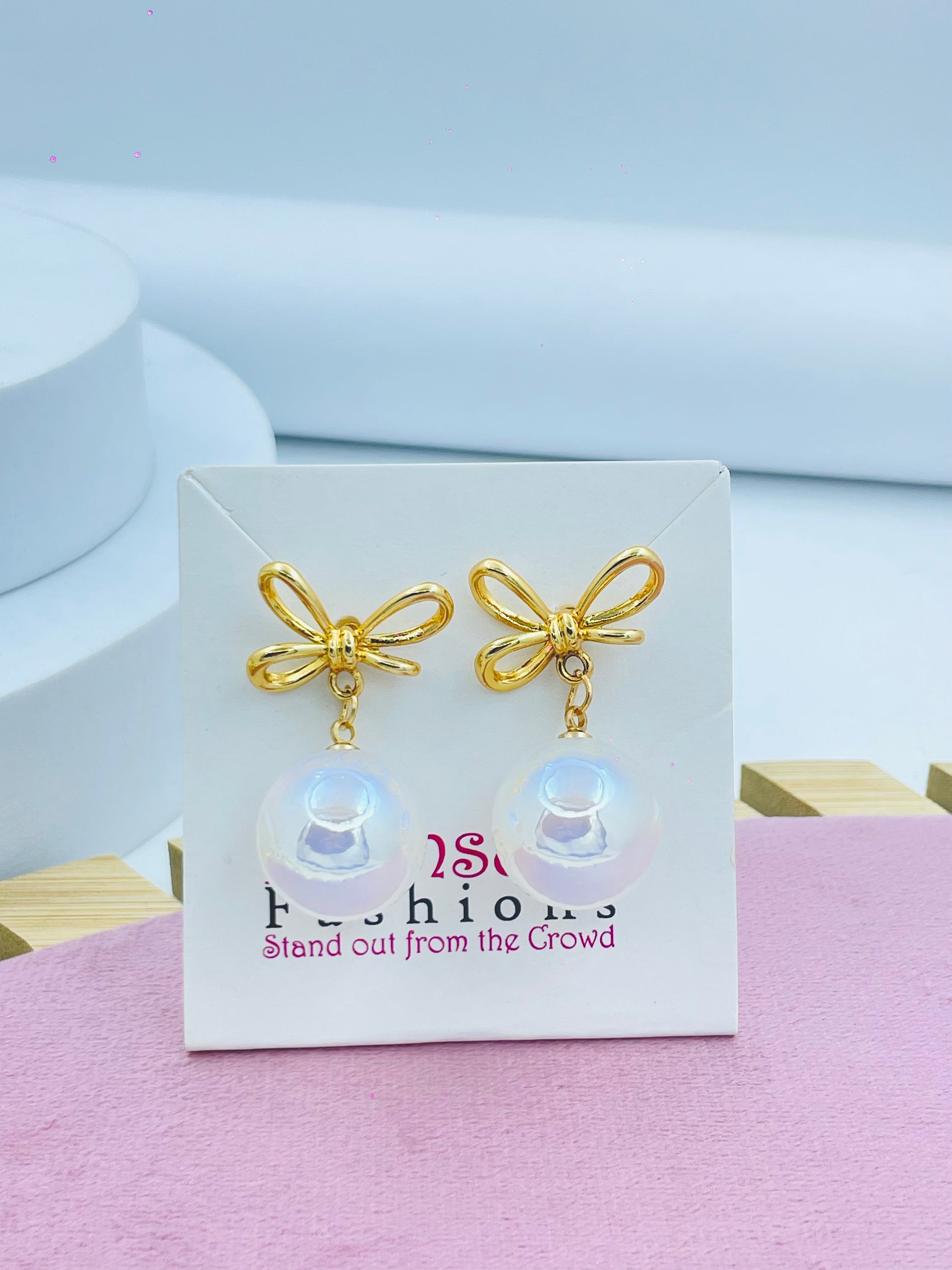 Elegant Gold Bow Pearl Drop Earrings
