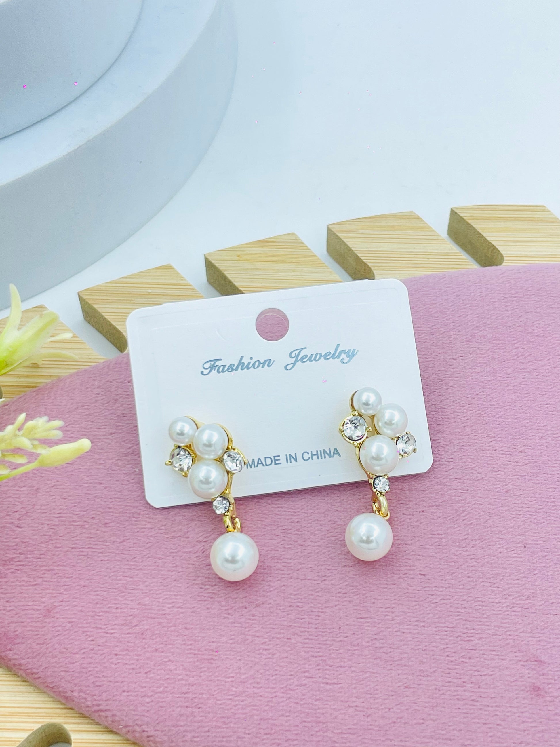 Elegant Pearl and Rhinestone Earrings for Women