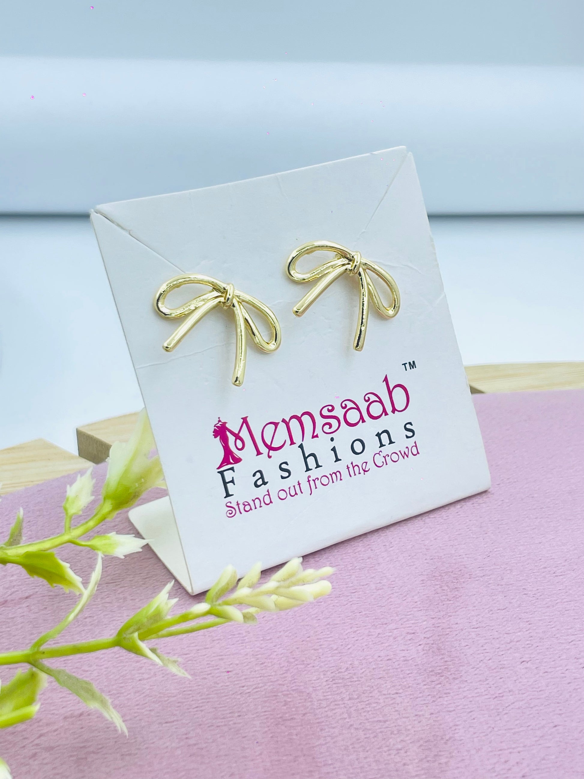 Elegant Gold Bow Knot Earrings