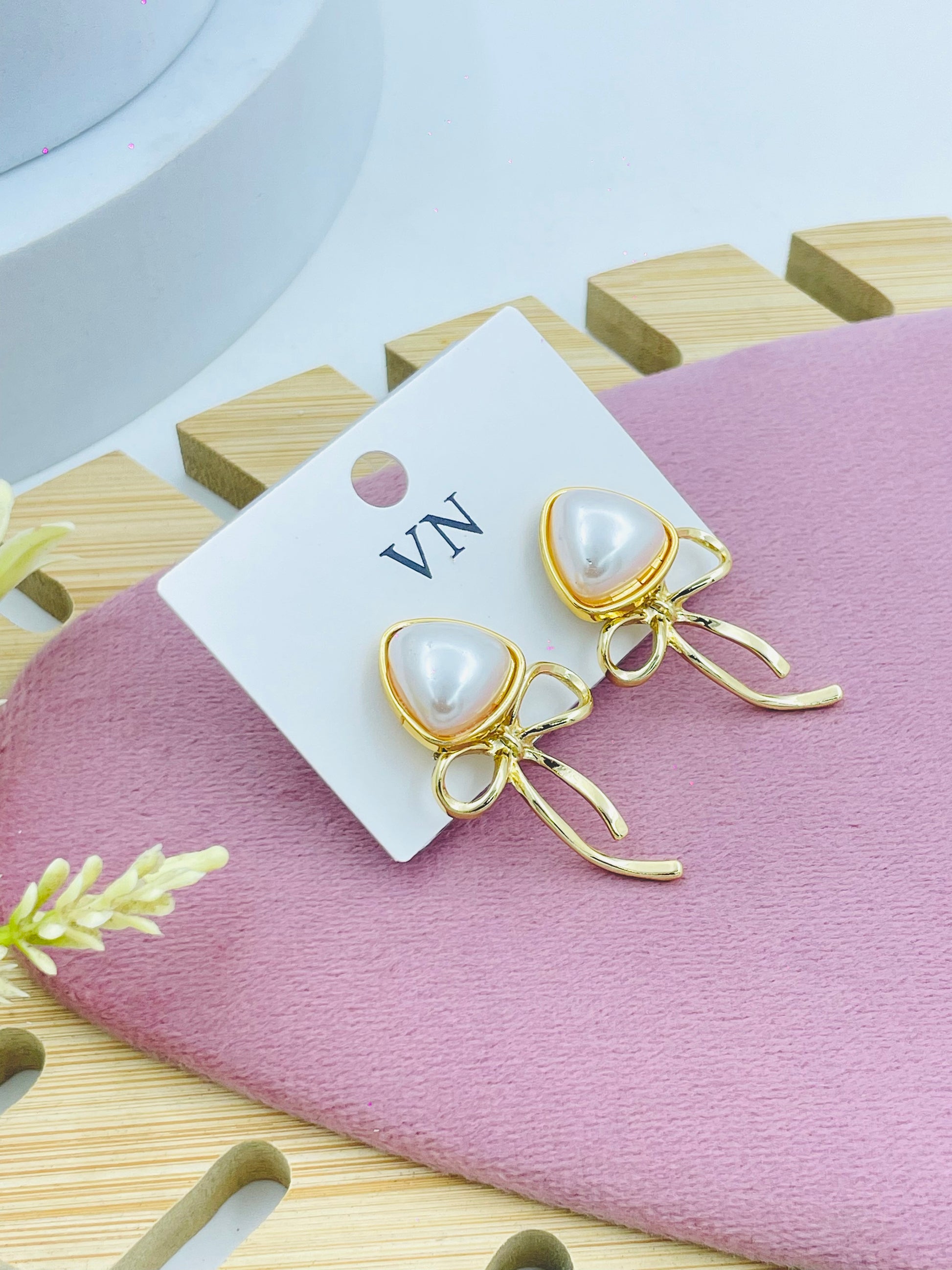 Elegant Pearl Bow Earrings