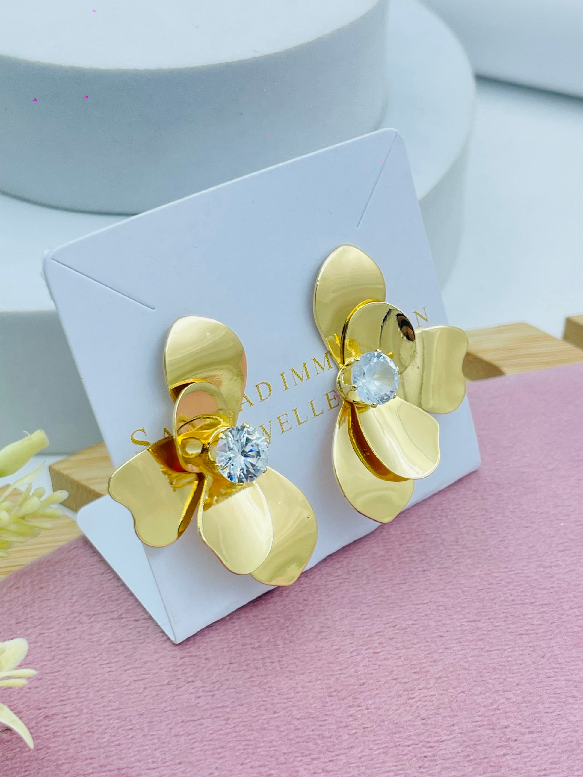 Elegant Gold Flower Earrings with Sparkling Crystal