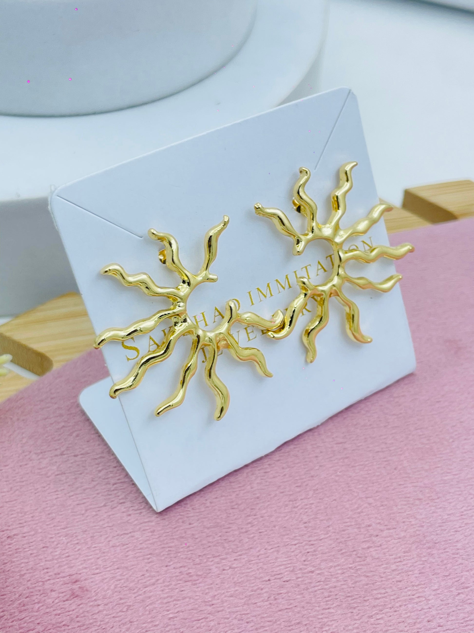 Stylish Gold Sunburst Earrings