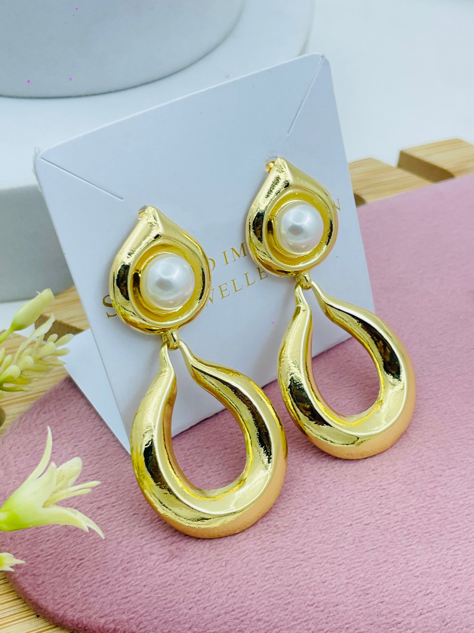 Elegant Gold Drop Pearl Earrings
