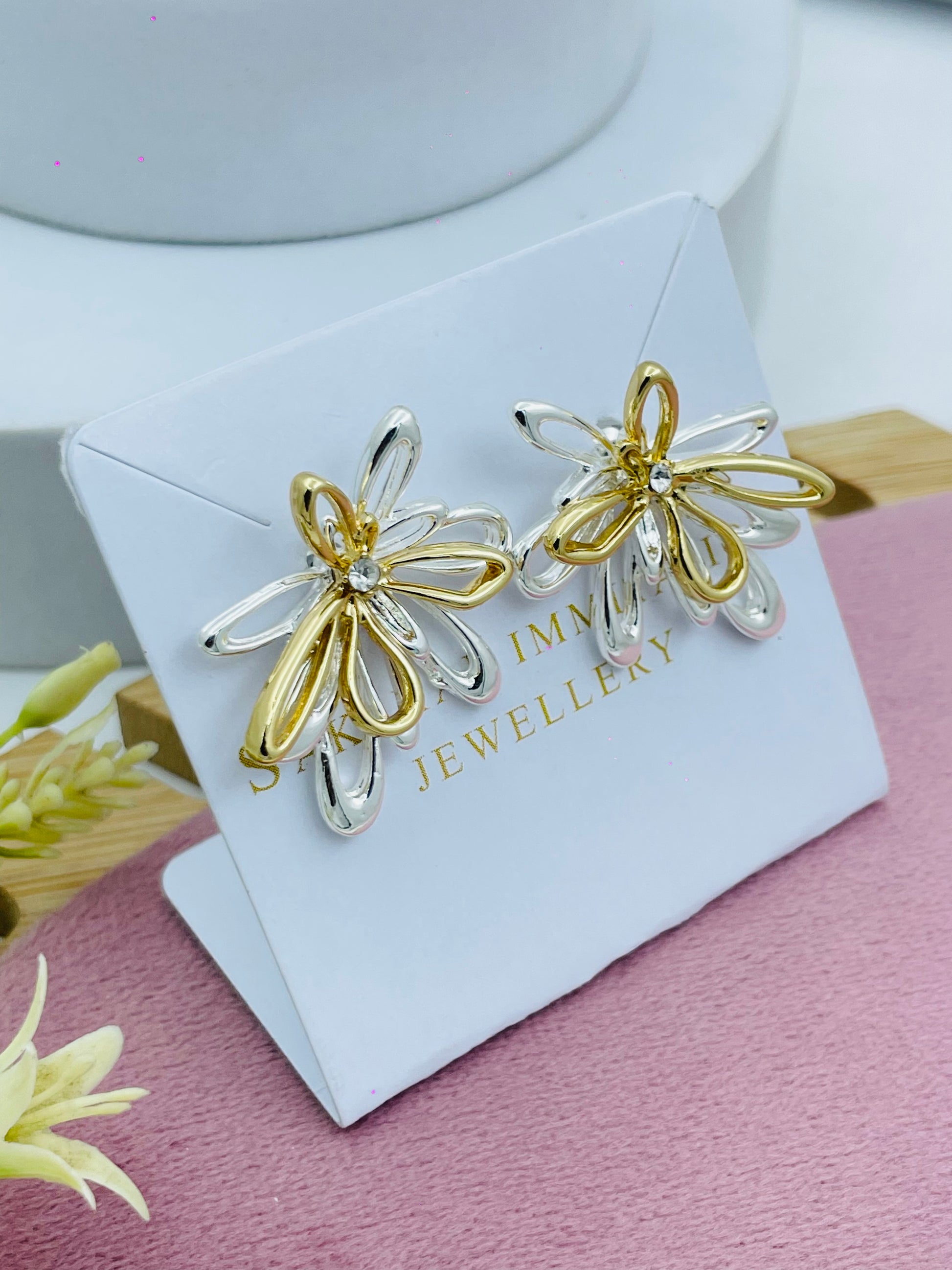 Elegant Dual Tone Flower Earrings