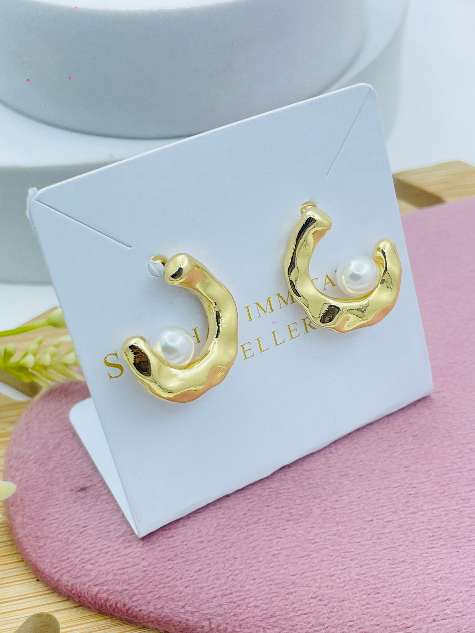 Elegant Gold Pearl Stud Earrings