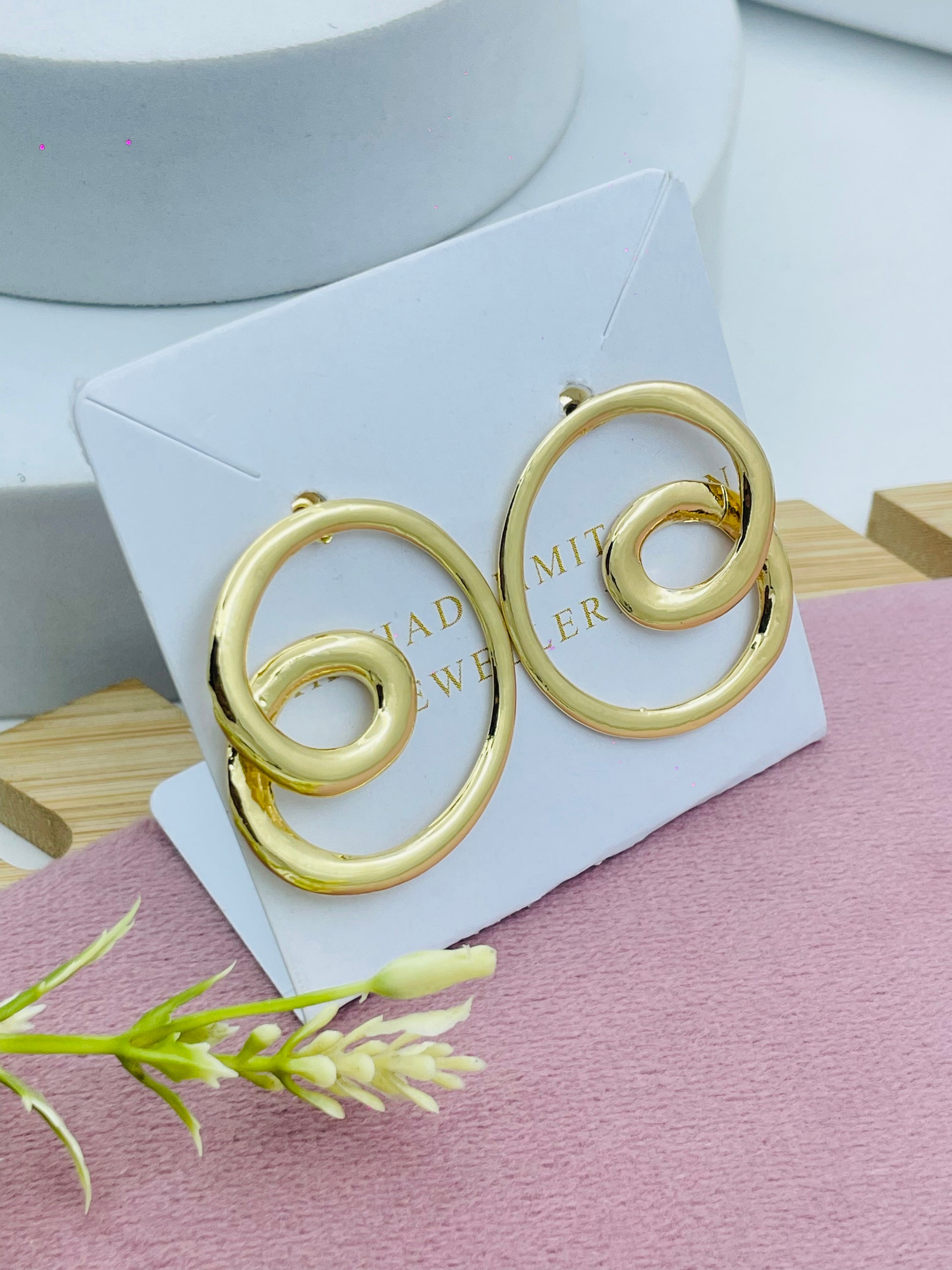 Elegant Gold Spiral Hoop Earrings