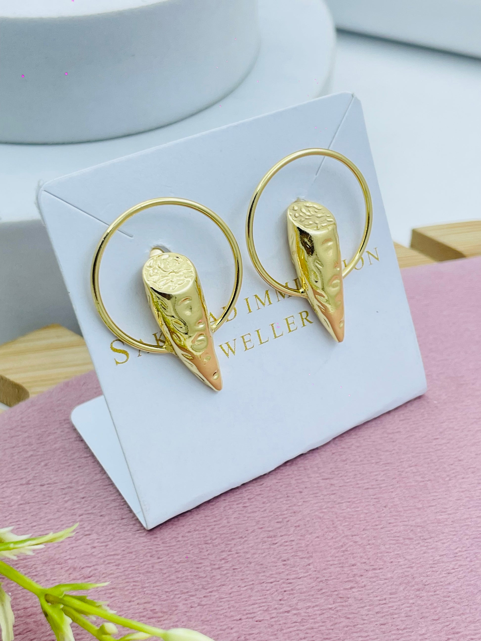 Elegant Gold Hoop Earrings with Abstract Face Pendant