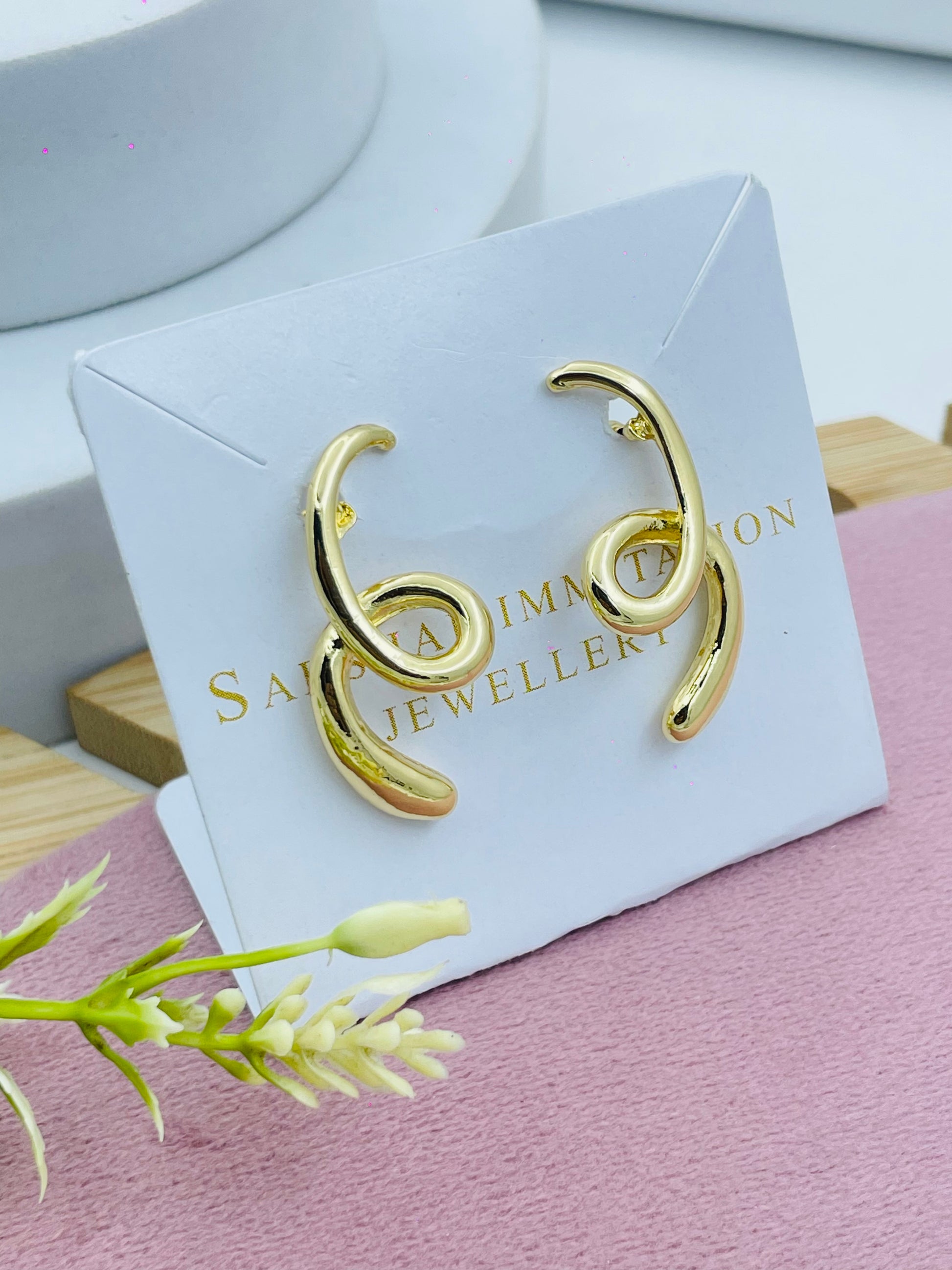 Elegant Gold Abstract Spiral Earrings