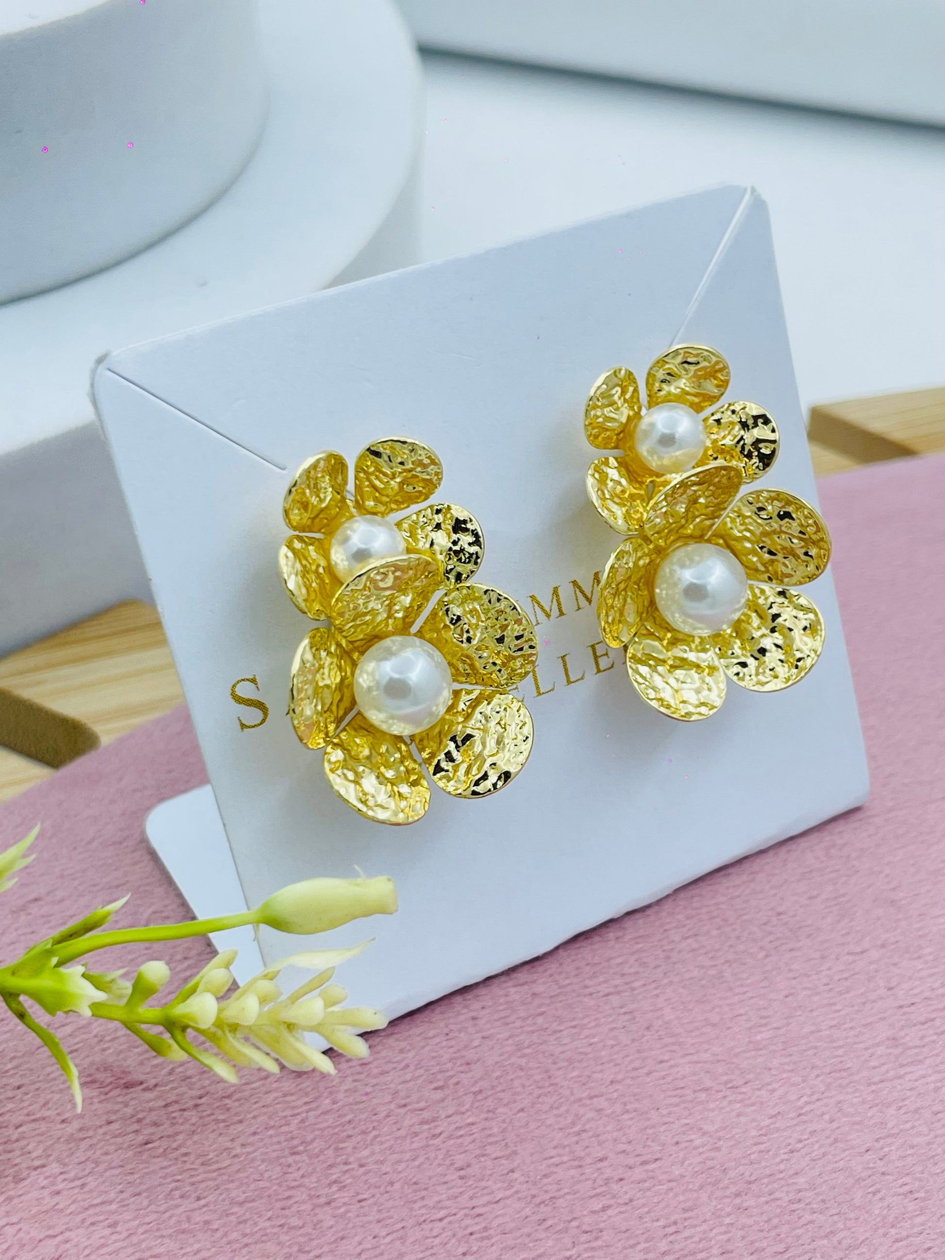 Elegant Gold and Pearl Flower Earrings