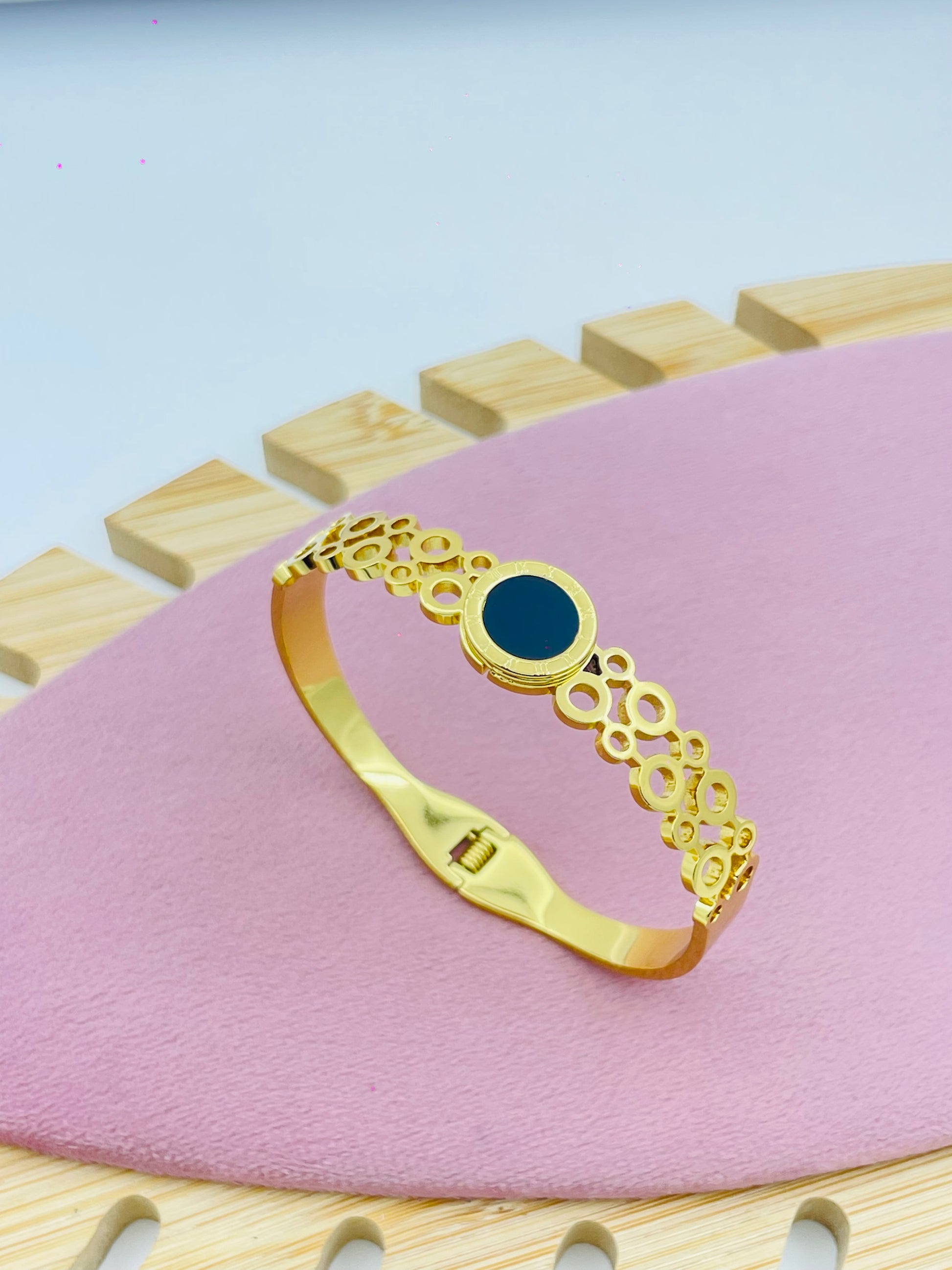 Elegant Gold Bracelet with Black Stone Center | Stylish Jewelry