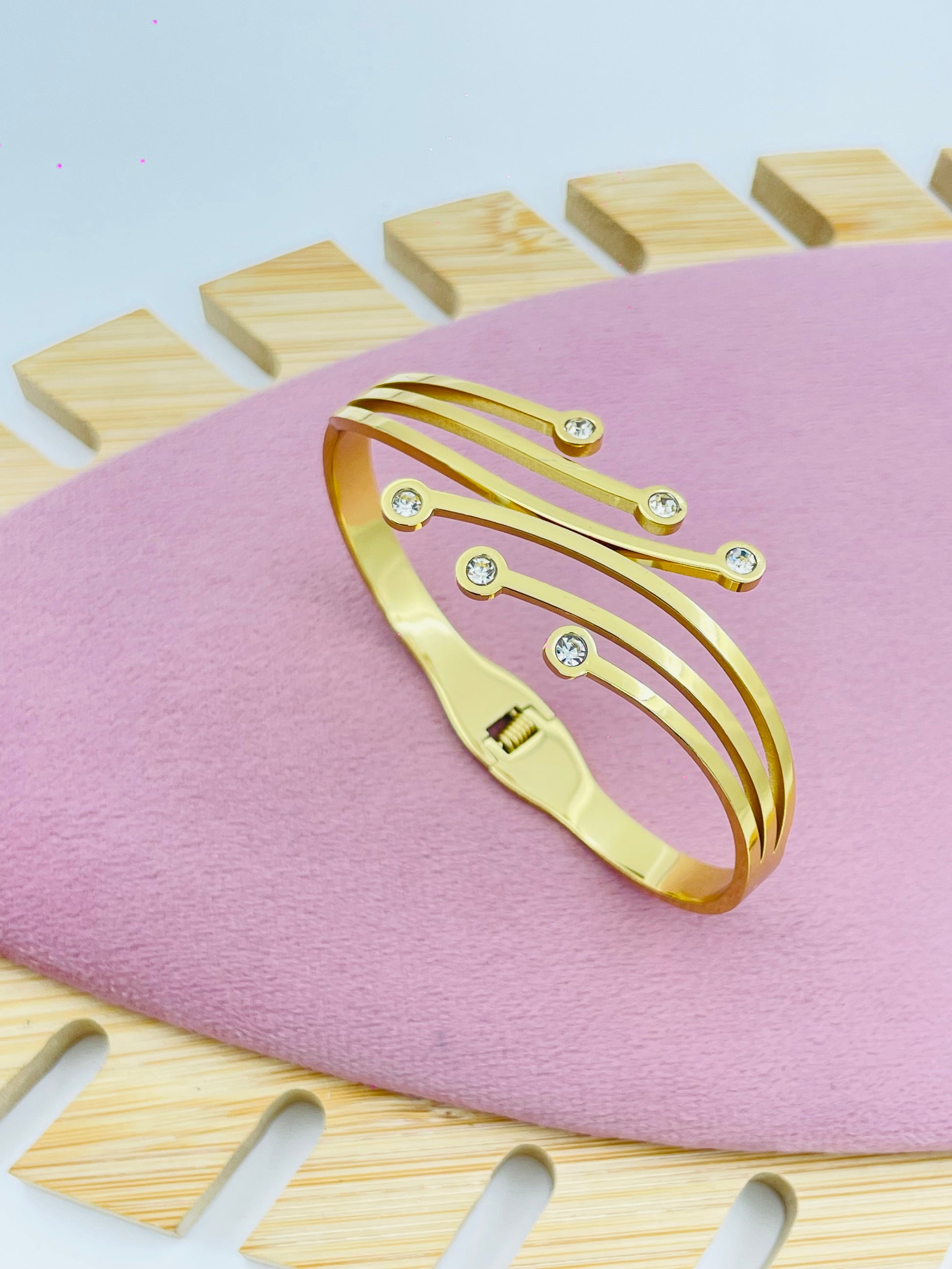 Crystal Line Gold Bracelet with Modern Touch | Elegant Jewelry