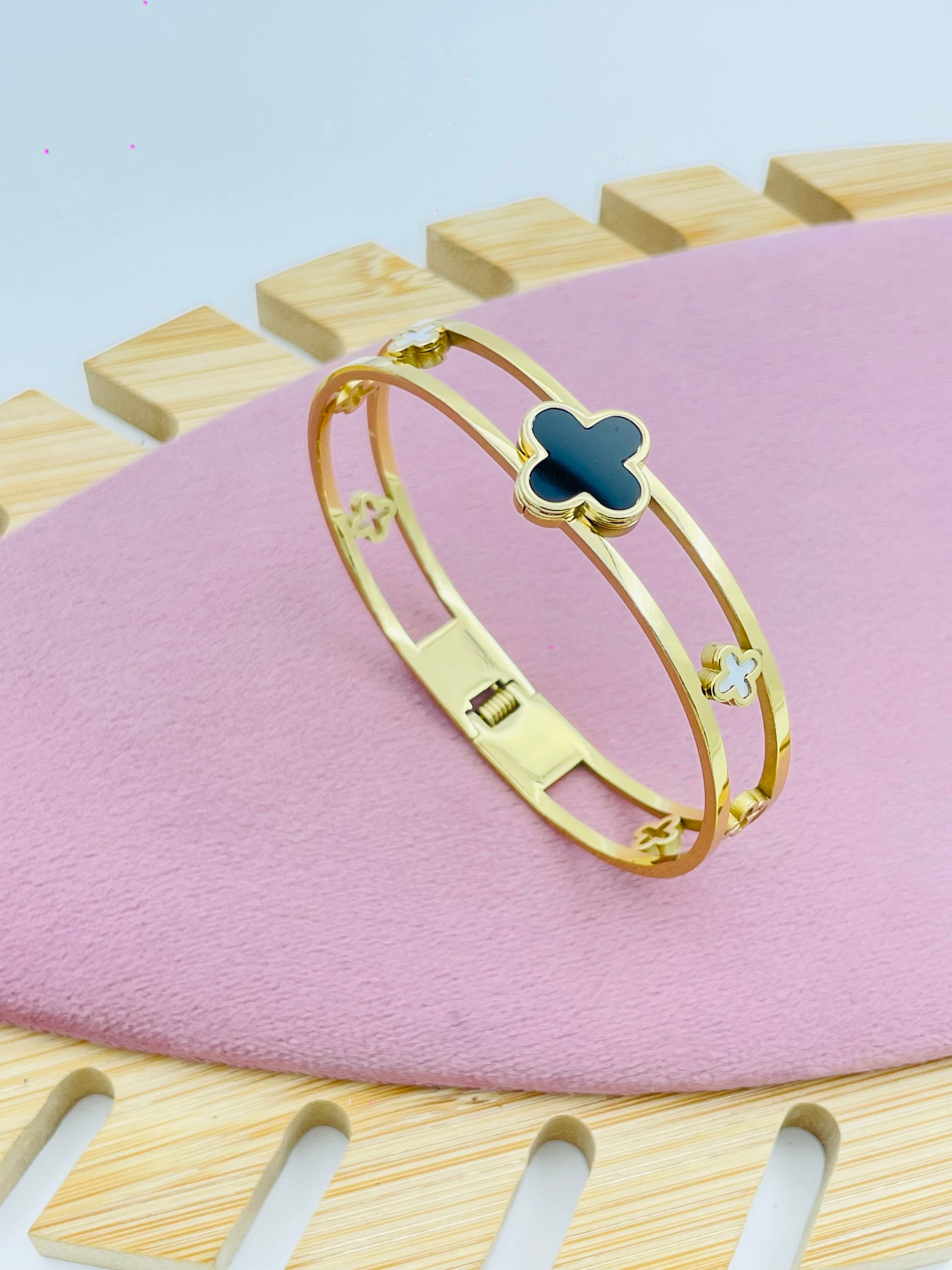 Gold Double Band Bangle with Black Clover Charm