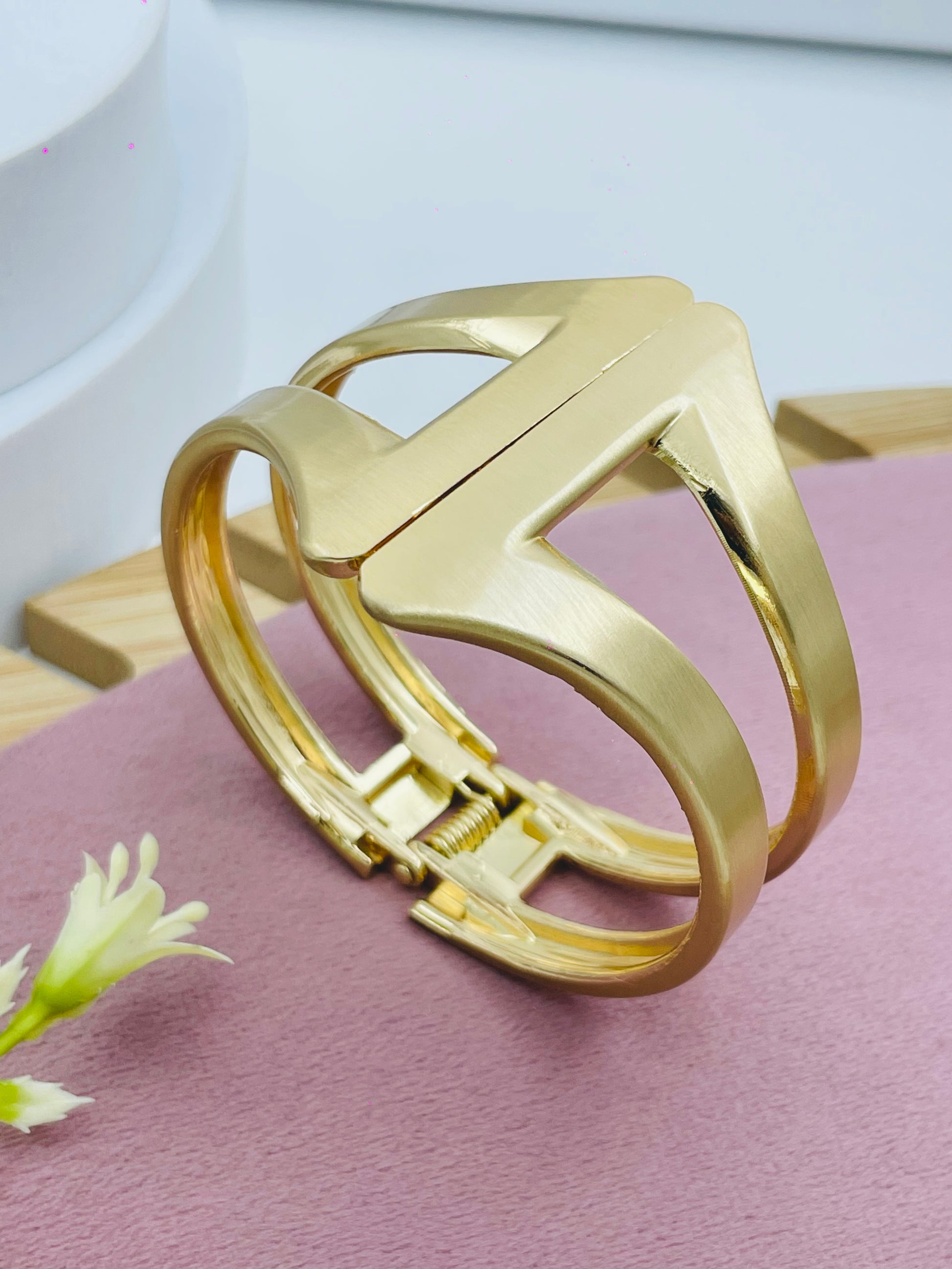 Elegant Gold Geometric Cuff Bracelet