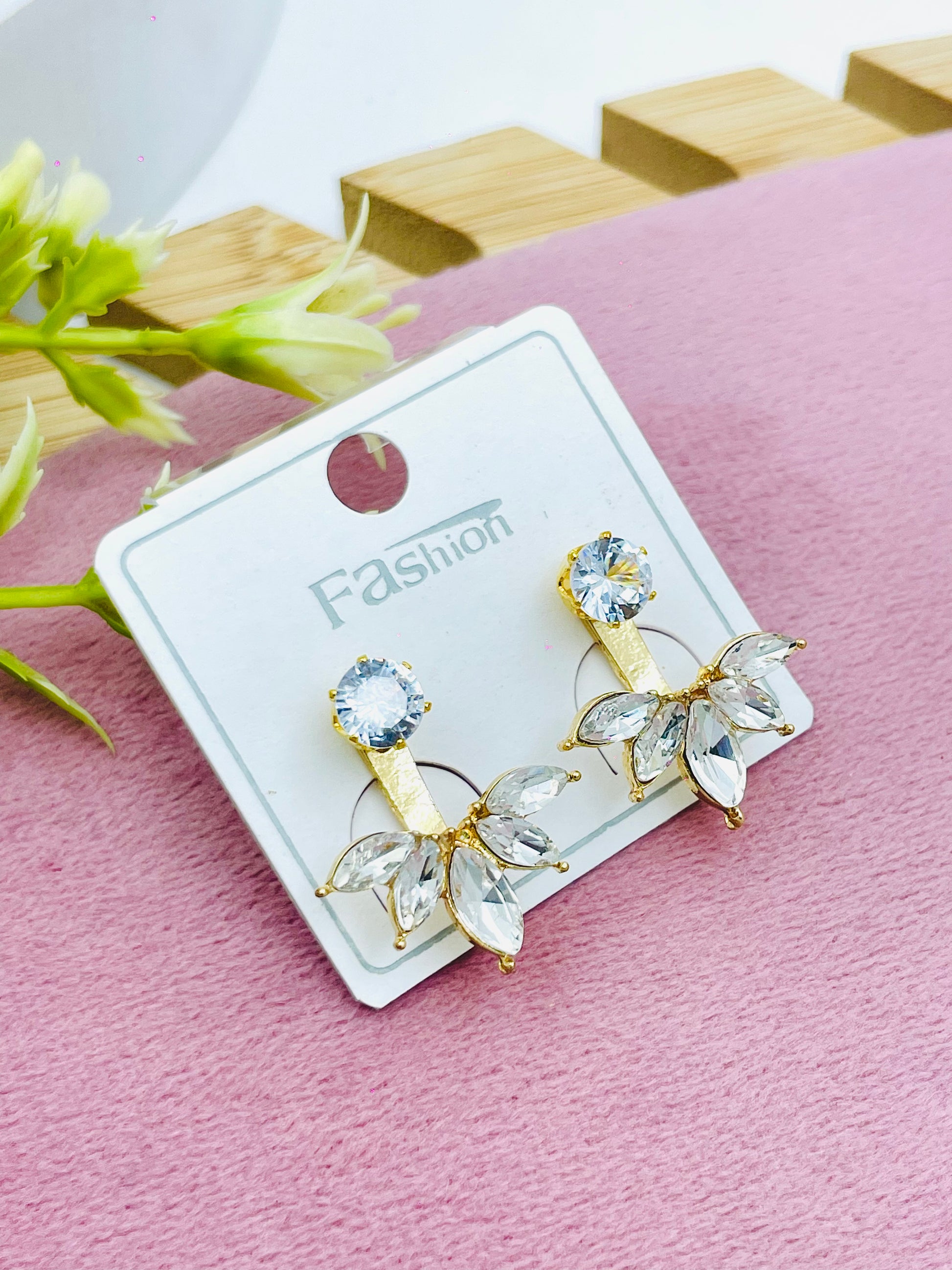 Elegant Crystal Flower Earrings for Stylish Fashion