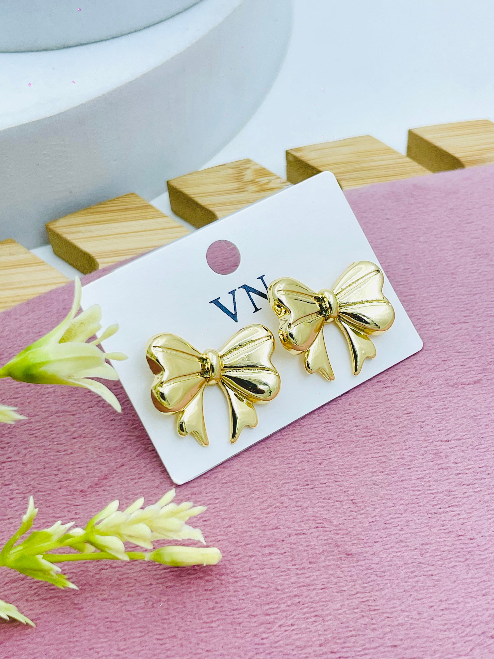 Elegant Gold Bow Earrings