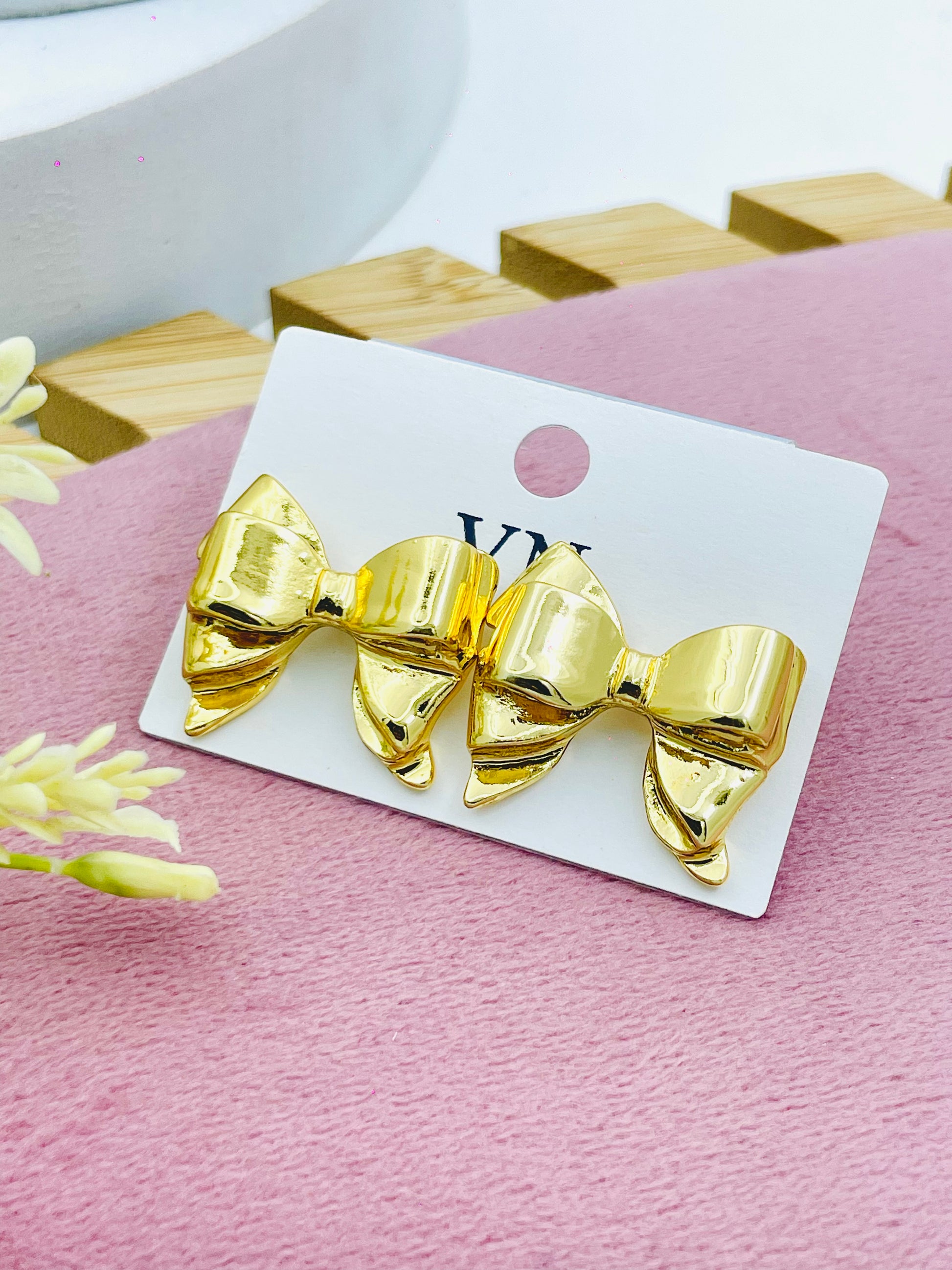 Elegant Gold Bow Earrings