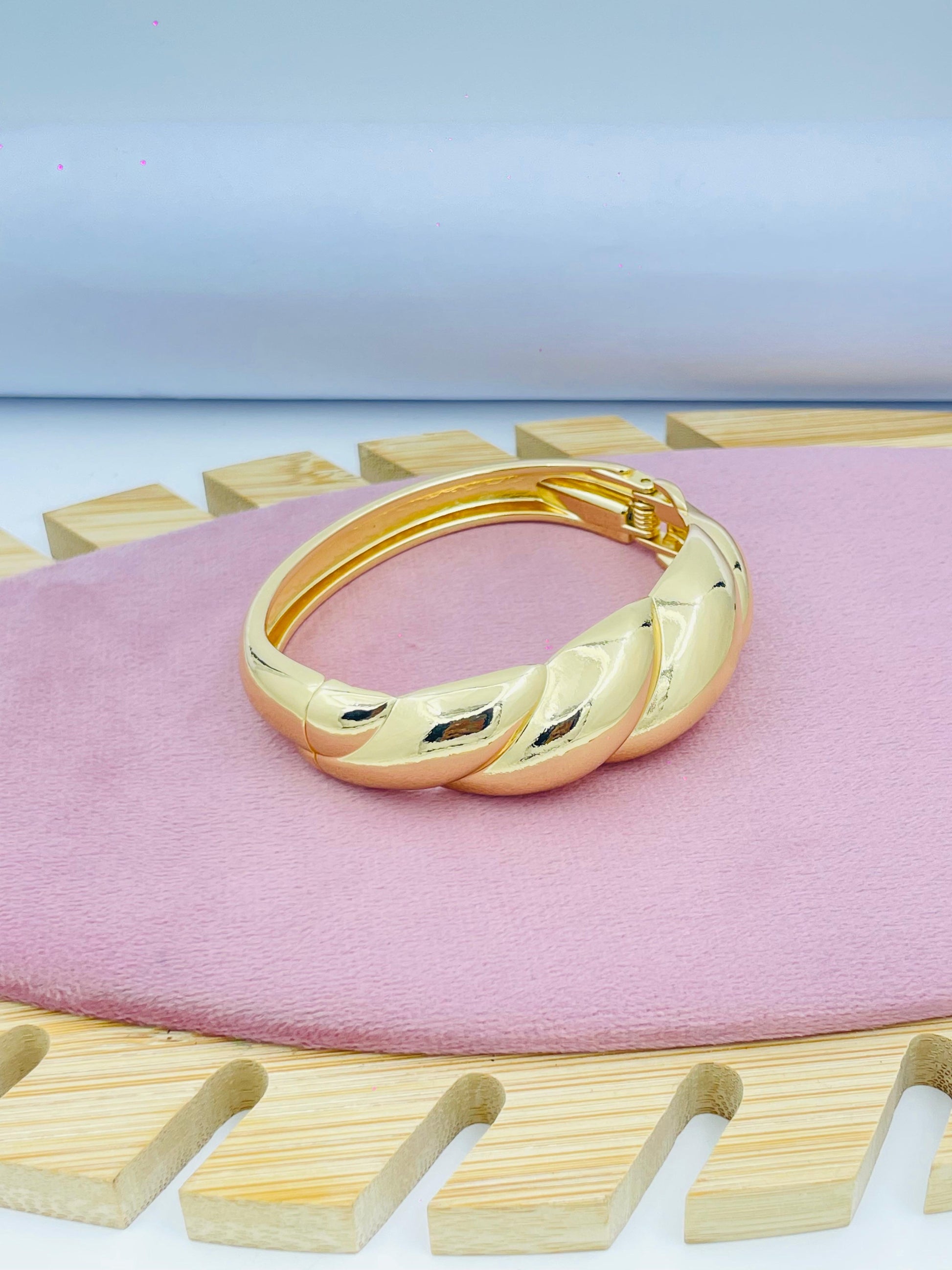 Elegant Gold Twisted Bangle Bracelet