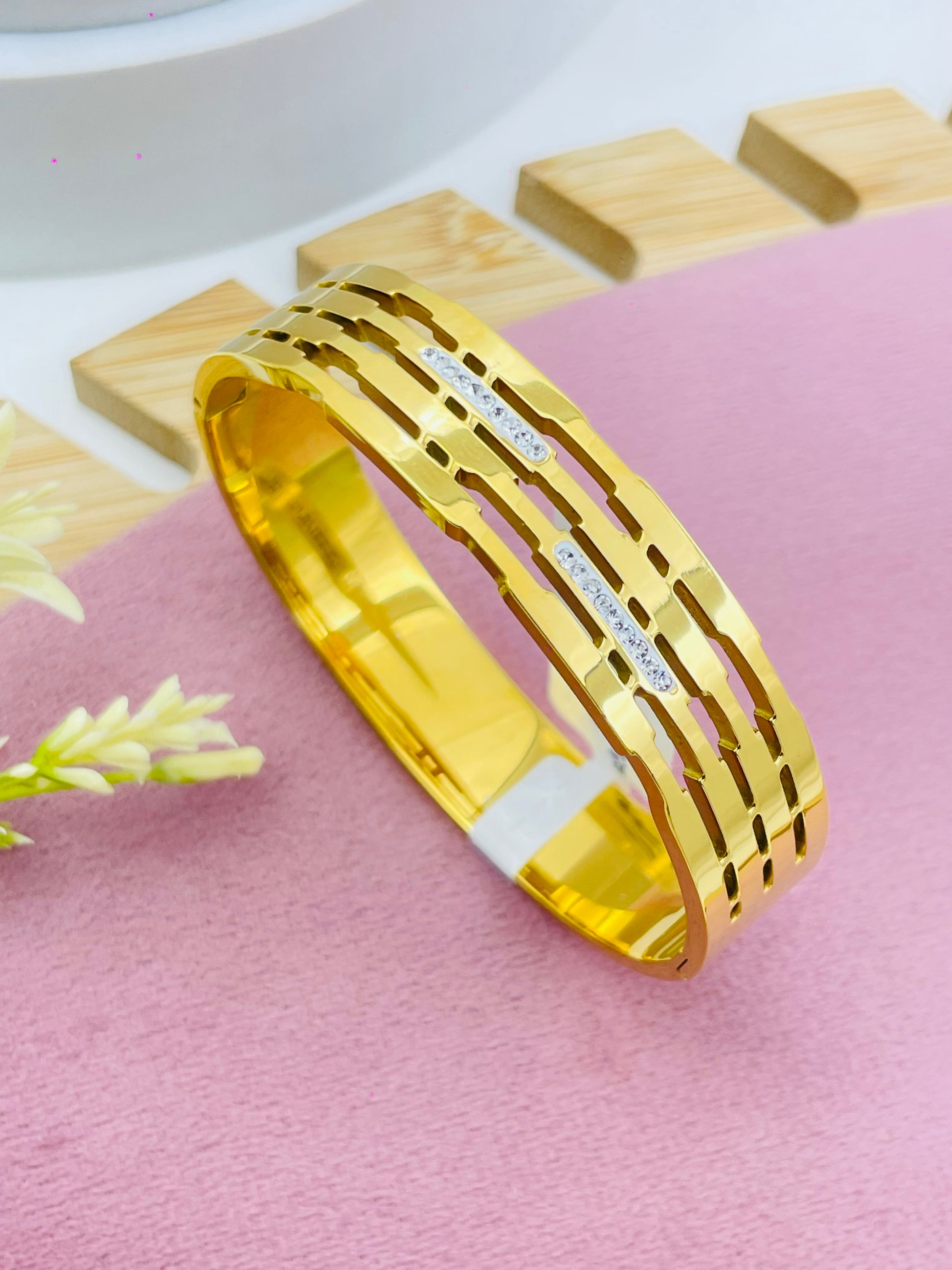 Elegant Gold Plated Stainless Steel Bracelet for Men  Women