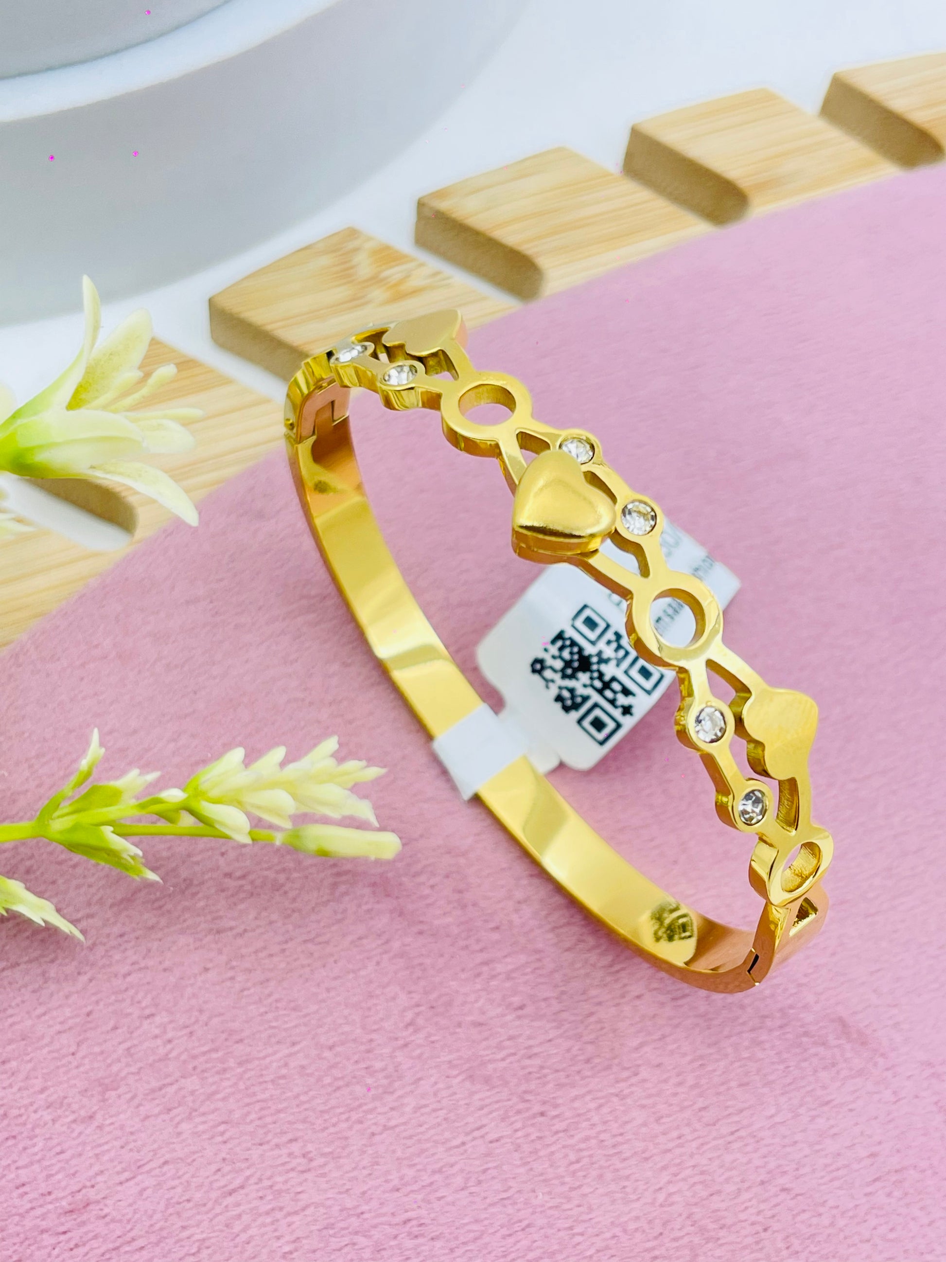 Elegant Gold Heart Bracelet with Crystal Accents